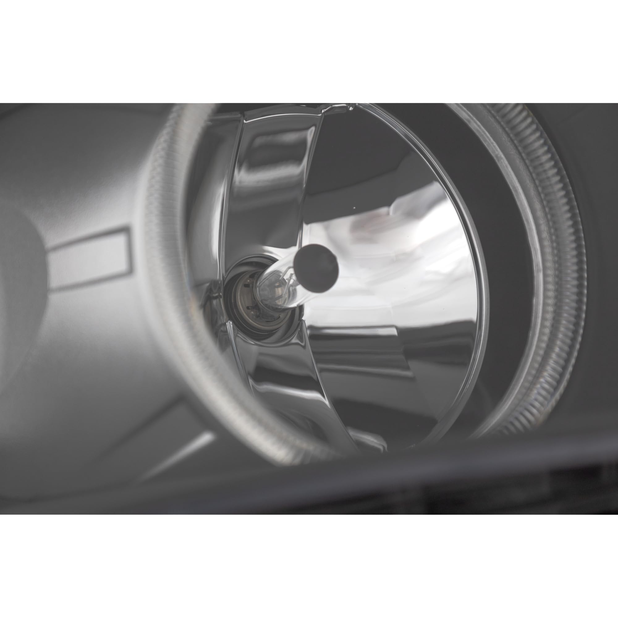 Evan-Fischer Headlight Assembly Replacement for 2008-2010 BMW 528i & 528xi Sedan - Right Passenger Side Halogen Headlamp - Perfect for Night Driving and Foggy Conditions