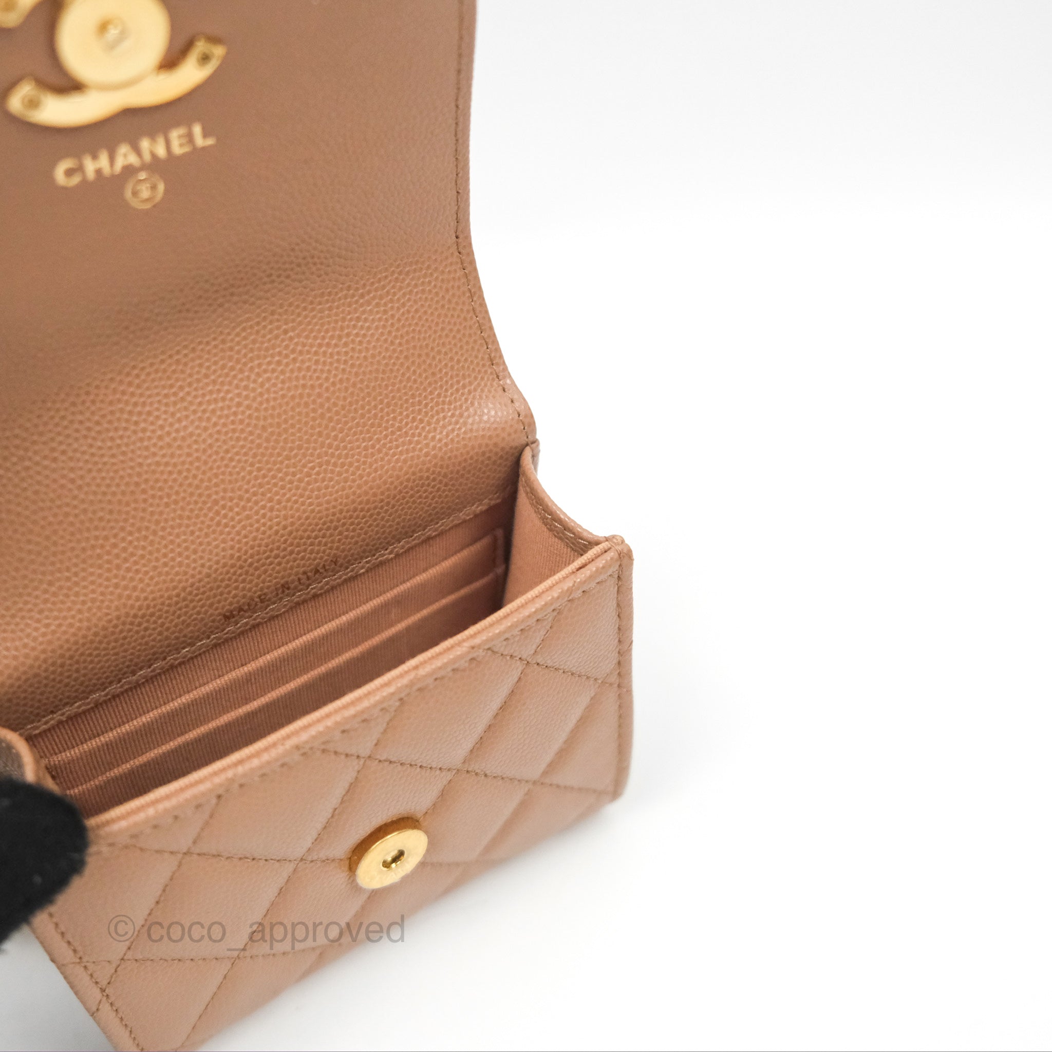 Chanel CC Chain Clutch Bag in Beige Caviar Leather with Gold Hardware - Perfect for Evening Parties & Luxury Events