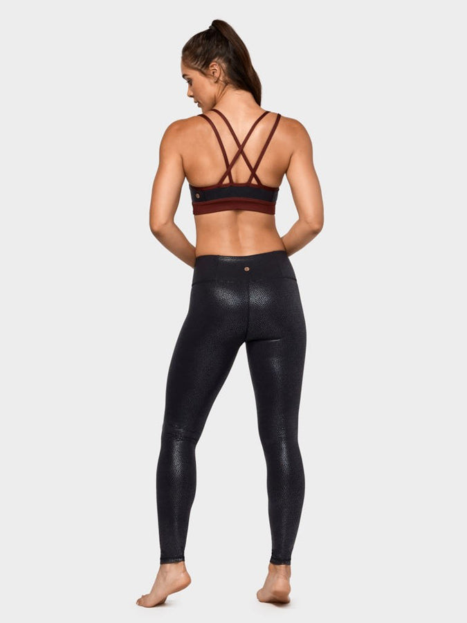 Manduka Essential Pocket Women's Yoga Leggings - High Waisted Workout Pants with Side Pockets for Running, Gym & Travel