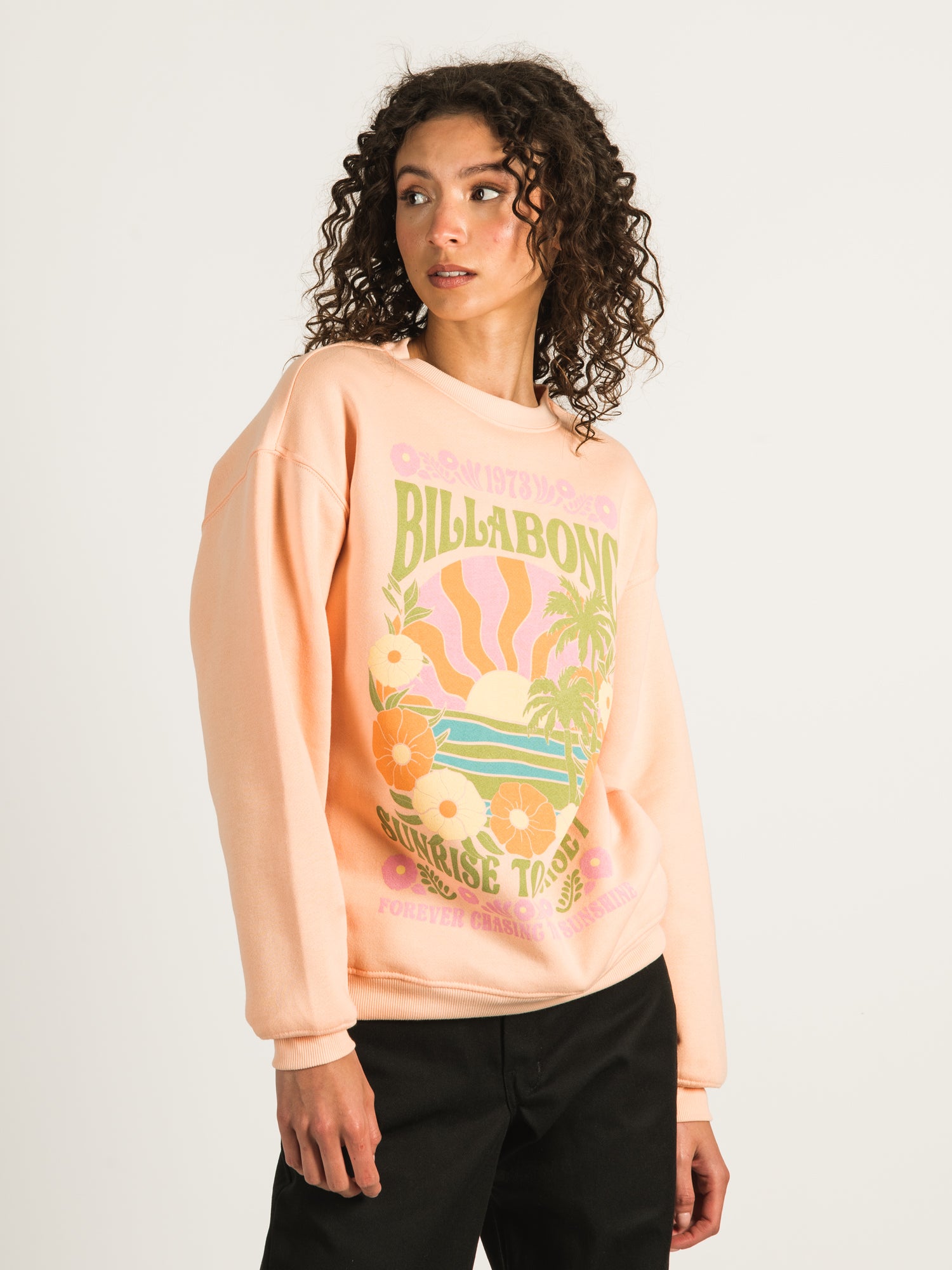 BILLABONG Chase The Sun Crewneck Sweatshirt - Men's & Women's Casual Pullover for Surfing, Beach & Outdoor Activities