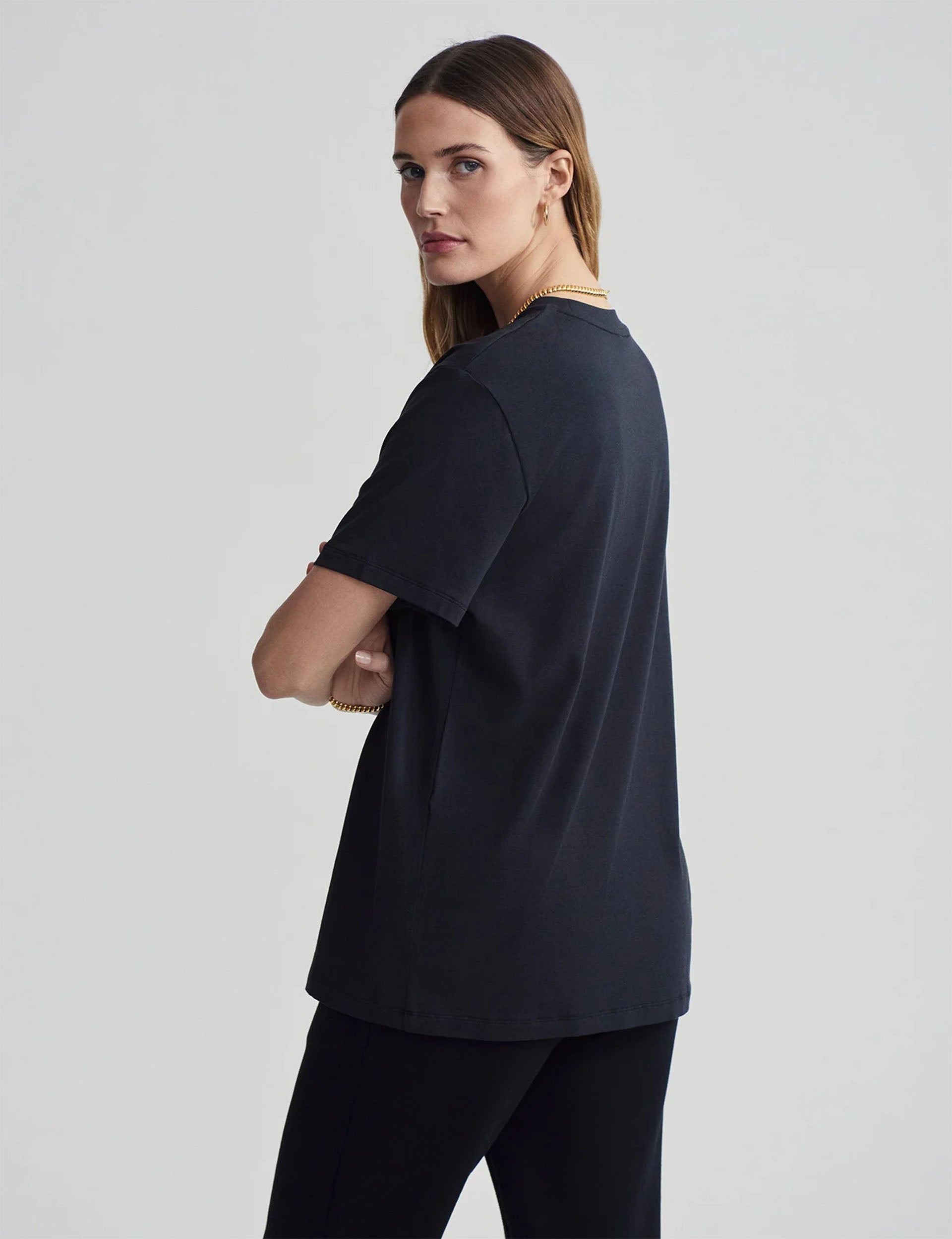 Leighton Boyfriend Tee - Soft Oversized T-Shirt for Women in Black | Casual Comfort Wear for Everyday, Lounge & Street Style