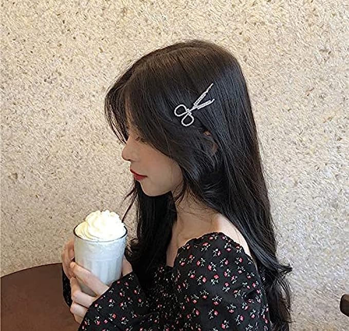 Stylish Geometric Hollow Hair Clips for Women - 8-Piece Set with Pearl & Metal Barrettes, Korean Hairpins & Hair Clamps - Perfect for School, Work, Parties & Everyday Hairstyling
