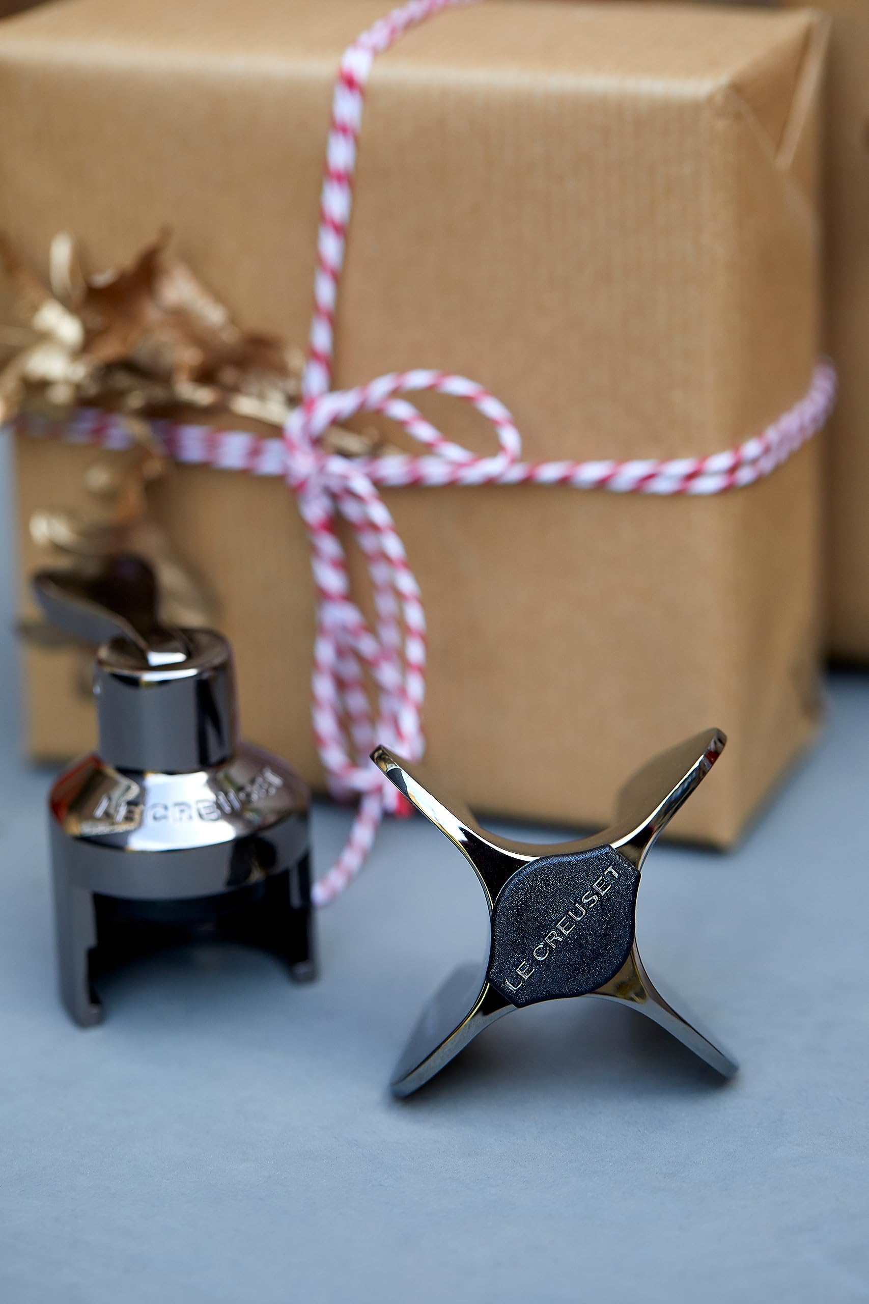 Le Creuset Black Nickel Champagne Sealer for Wine Bottles