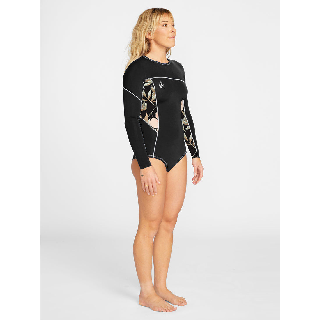 1mm Women's Volcom Modulator Long Sleeve Back Zip Wetsuit Springsuit - Black - Perfect for Surfing, Diving & Water Sports