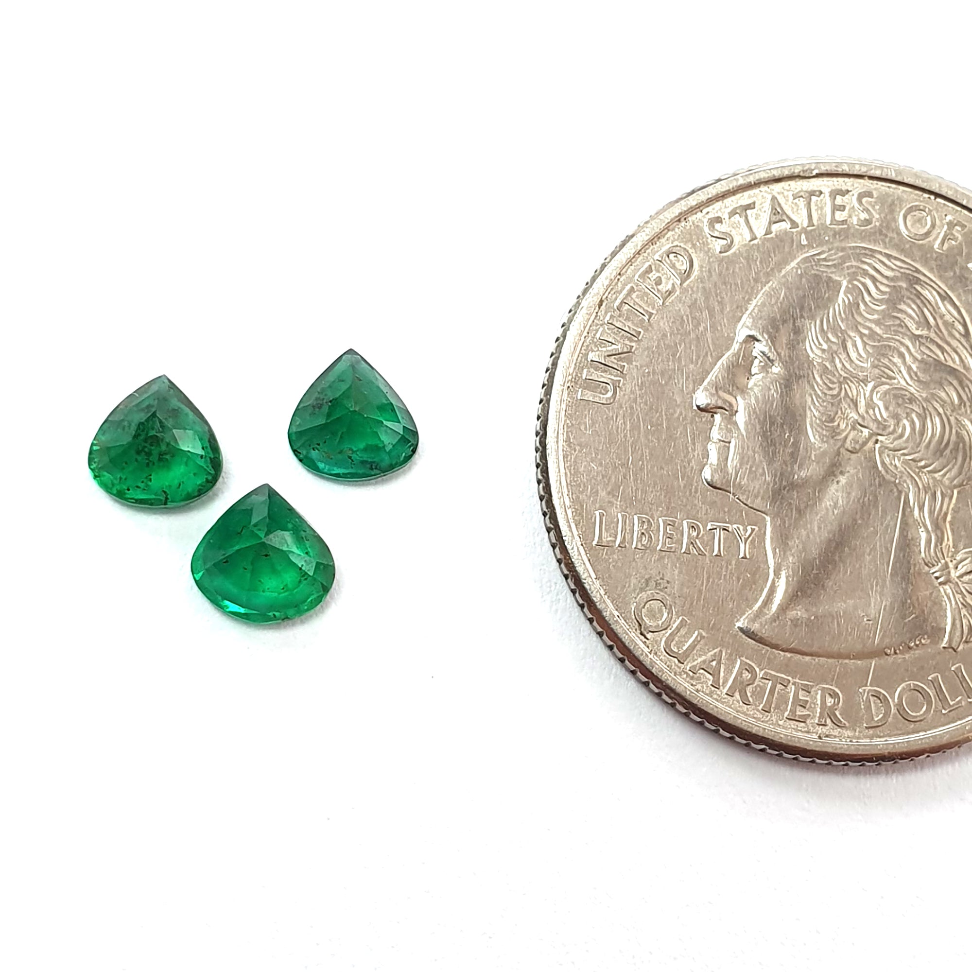 Natural Green Emerald Heart Shape Gemstone Set - 1.35cts Untreated 5.2mm-5.4mm (3pcs) | Emerald Jewelry for Engagement Rings, Necklaces & Earrings | Premium Fancy Cut Loose Gemstones for Jewelry Making