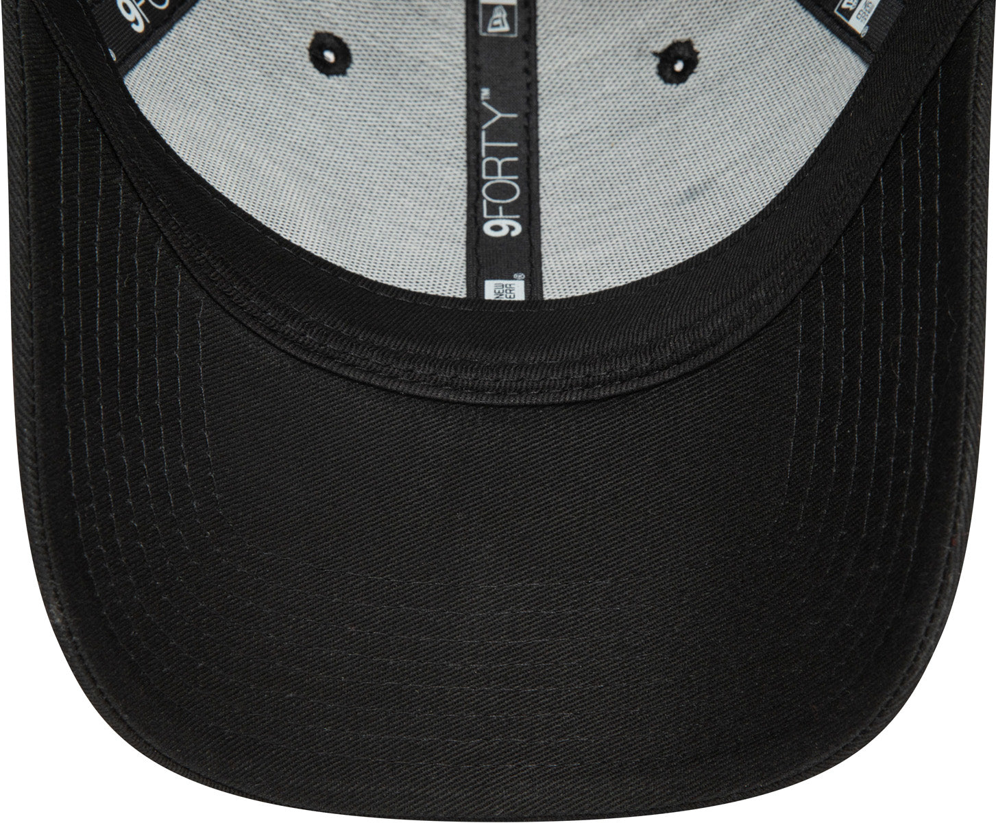 Haas F1 Team New Era 9Forty Black Adjustable Snapback Cap - Official Merchandise for Racing Fans | Perfect for Grand Prix Events & Motorsport Enthusiasts