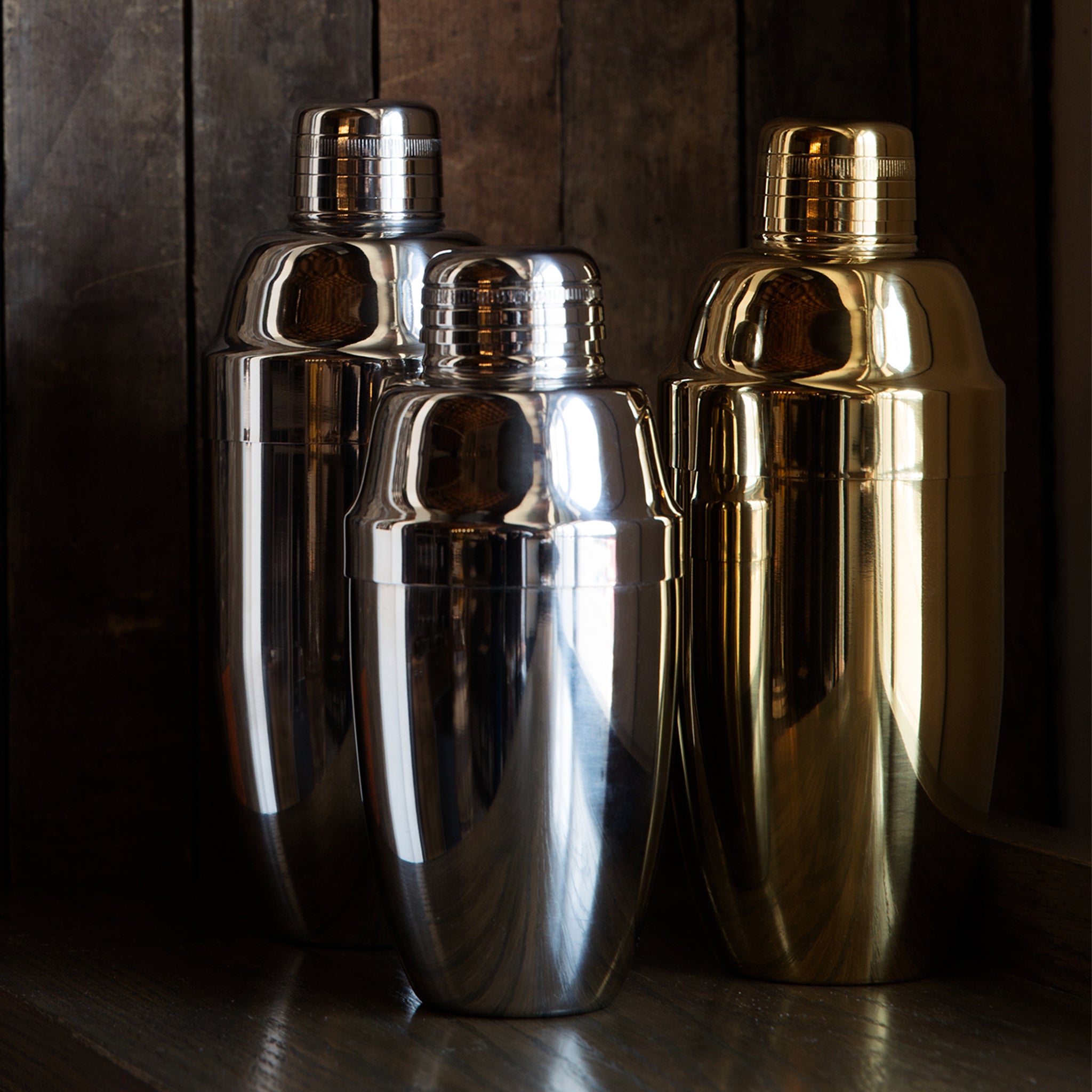 USAGI™ Heavyweight Stainless Steel Cobbler Shaker 500ml (17oz) - Matte Finish Bar Tool for Professional Cocktails & Home Mixology | Perfect for Bartenders, Home Bars & Cocktail Enthusiasts