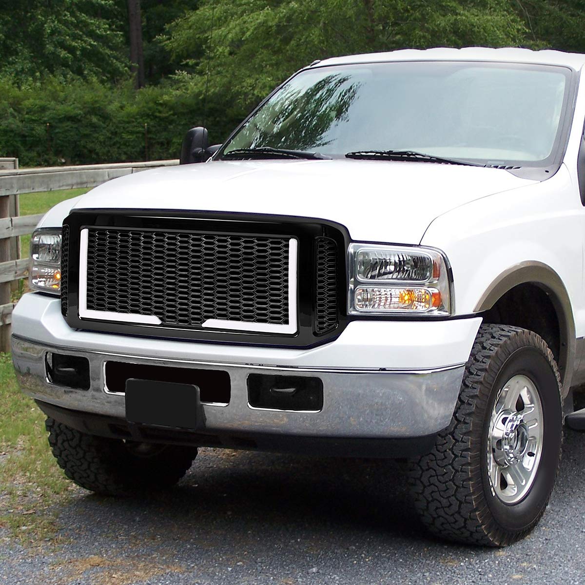 DNA MOTORING GRF-LB-017-BK Gloss Black Badgeless Diamond Mesh LED Front Bumper Grille for 2005-2007 Ford Excursion, F-250 SD/F-350 SD/F-450 SD/F-550 SD - Upgrade Your Truck's Style & Lighting for Off-Road & Custom Builds