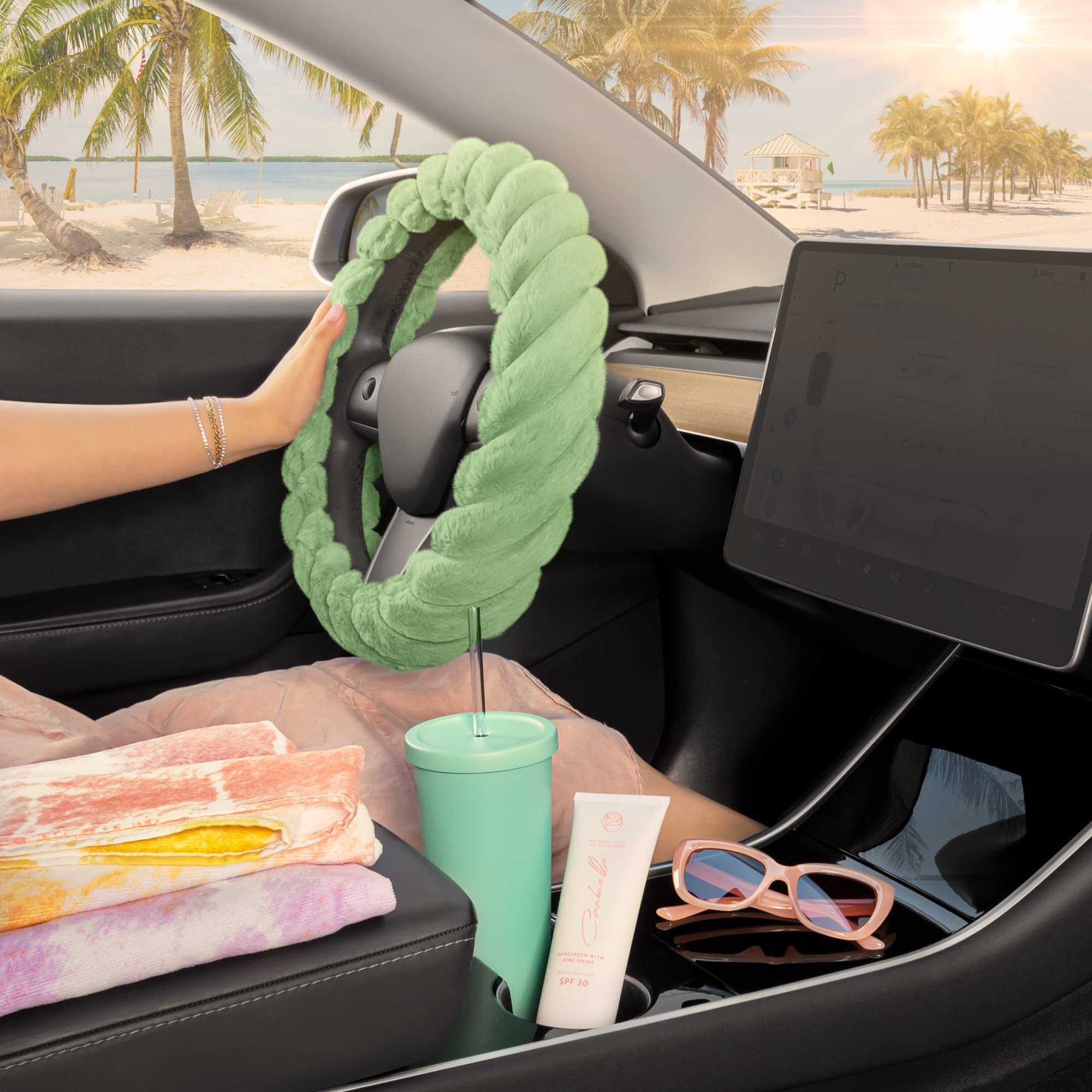 Soft Faux Fur Green Steering Wheel Cover - 15 Inch Universal Fit for Most Cars, Fluffy & Cozy Car Accessories for Women - Perfect for Winter Driving & Stylish Interior Upgrade