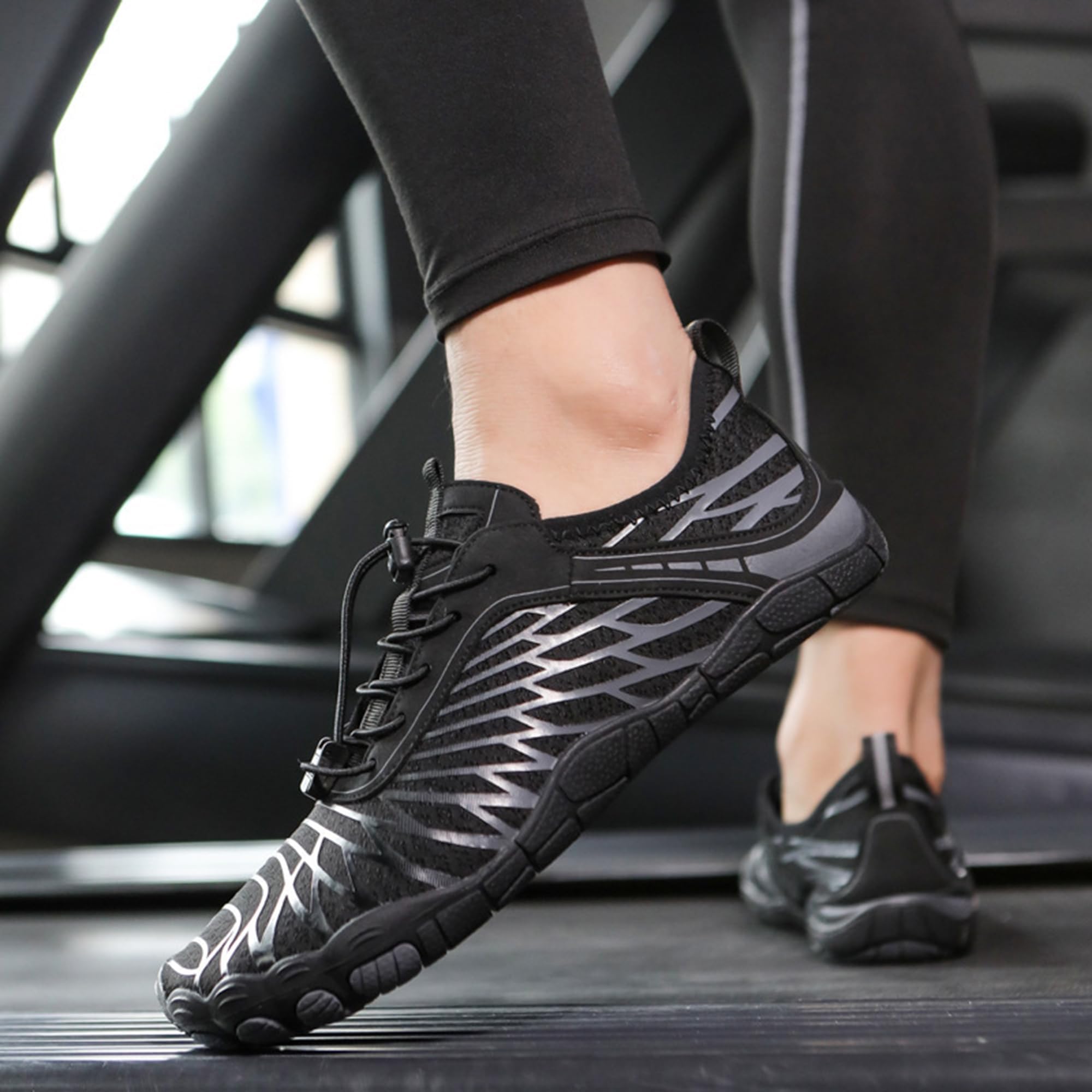 2024 Women's Barefoot Hiking Shoes - Wide Toe Box Minimalist Trail Running Shoes for Outdoor Adventures & Gym Workouts