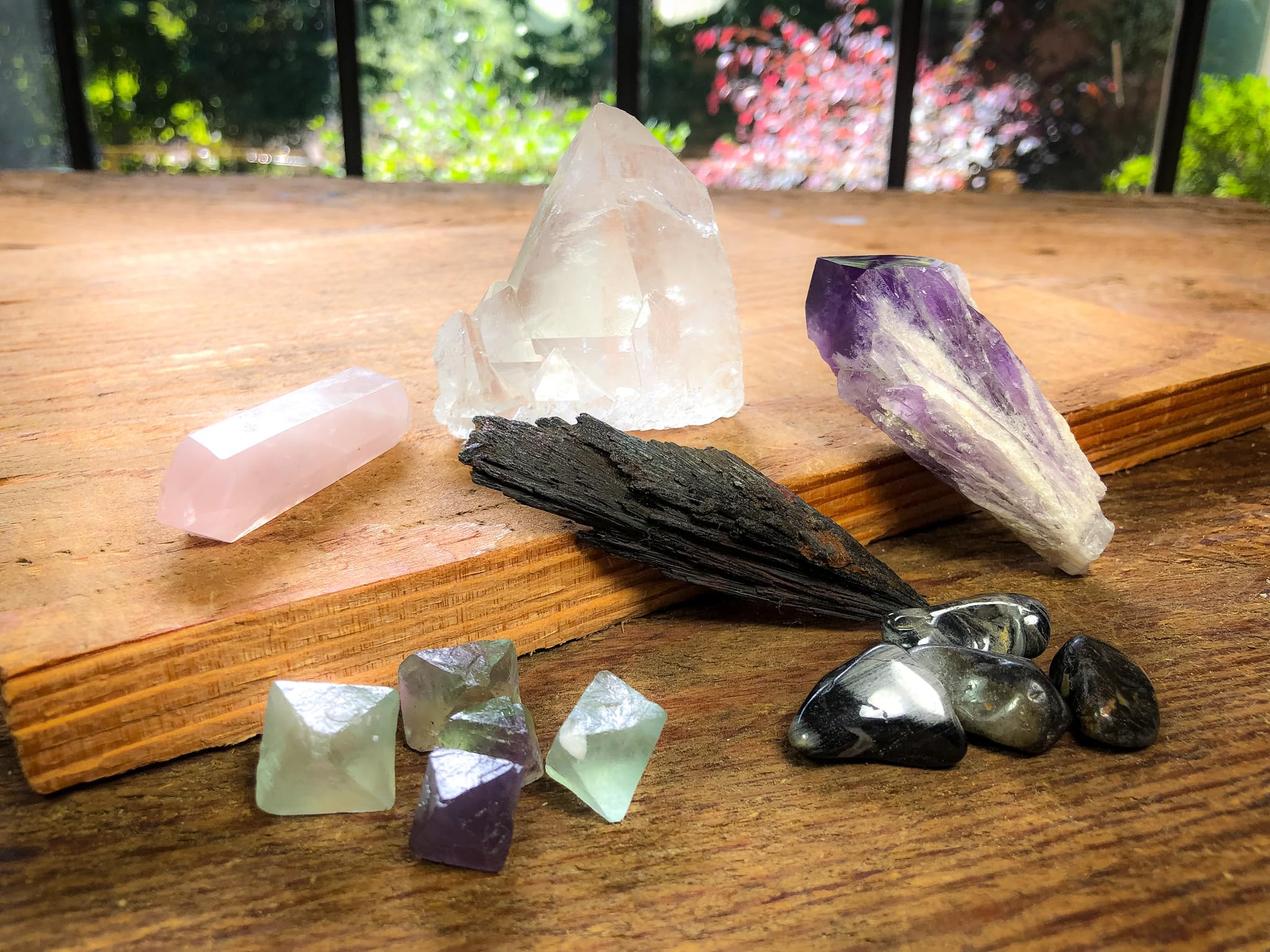 Mystery Crystal Gift Box - Healing Crystals for Meditation & Home Decor