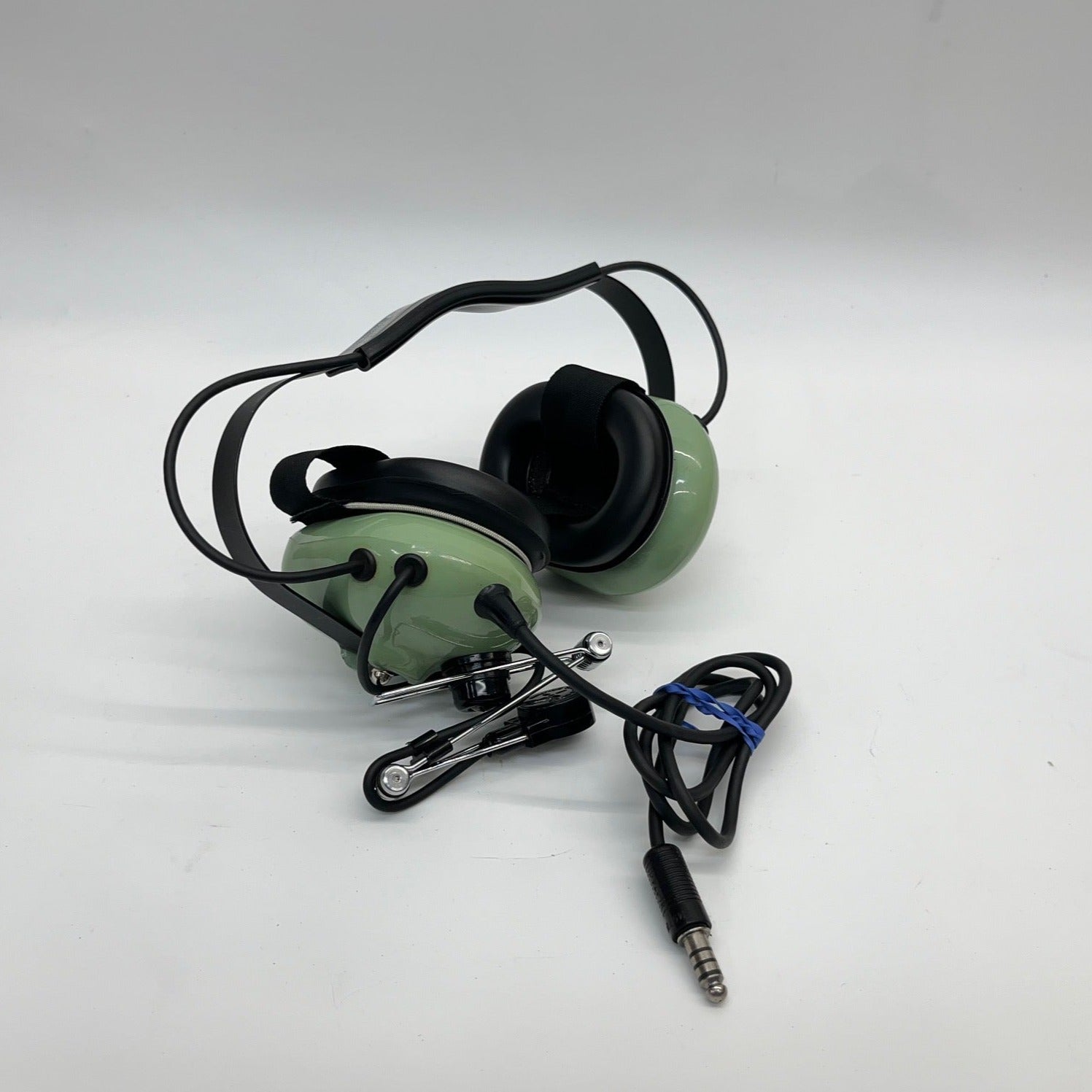 David Clark H7040 Aviation Headset - Behind The Head Design with Noise Reduction for Pilots & Flight Training | Perfect for Cockpit Use & Professional Flying