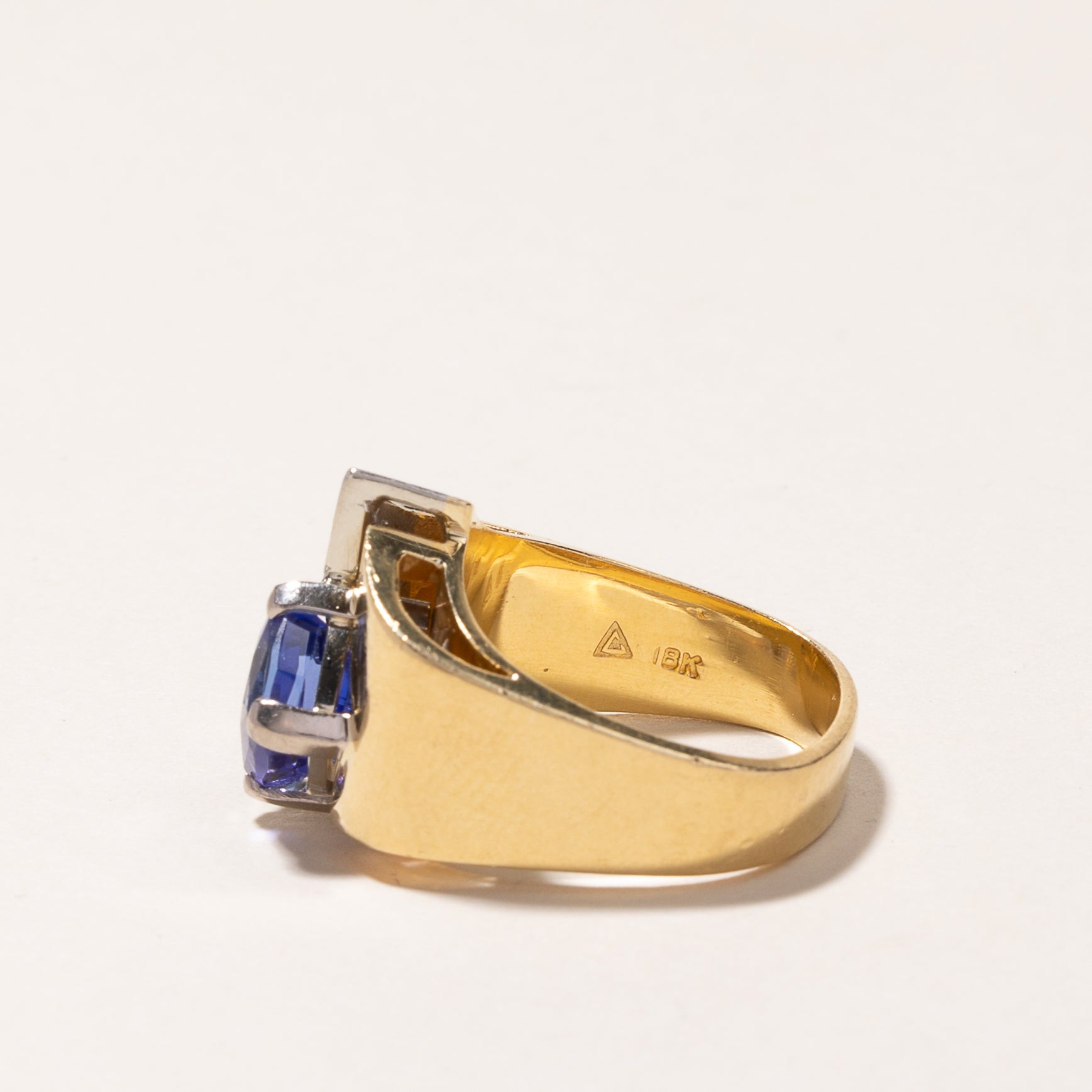 18K Yellow Gold Tanzanite and Diamond Ring - 0.82ct Tanzanite & 0.32ctw Diamonds - Size 6.75 - Elegant Engagement, Wedding, or Anniversary Jewelry Gift for Women
