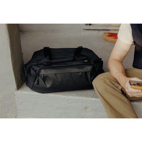 Peak Design Tech Pouch Small Charcoal - Compact Travel Organizer for Cables, Chargers & Accessories - Perfect for Business Trips, Camping & Daily Commute