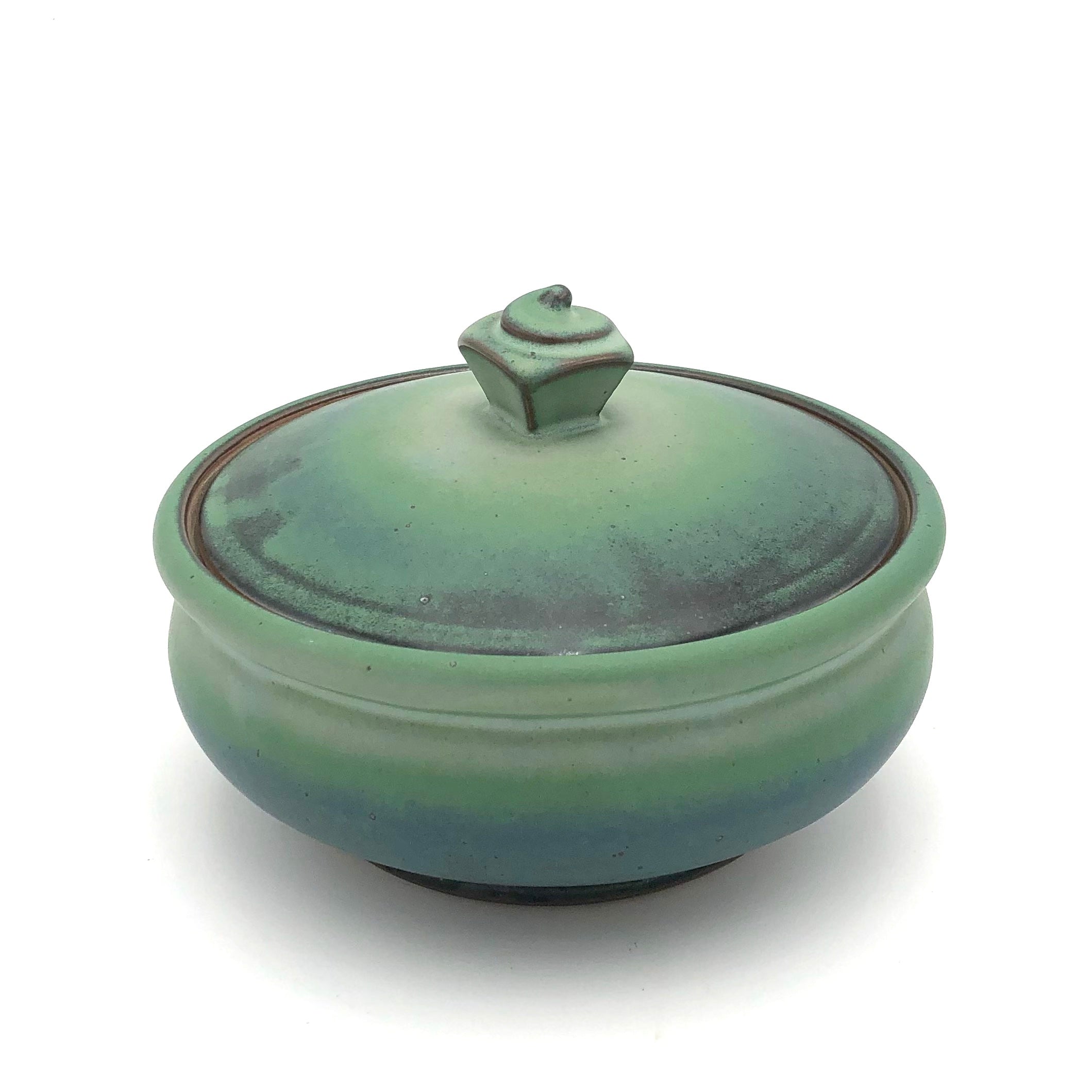 Smith Round Lidded Casserole Dish - 1.5 Quart Small Ceramic Dutch Oven with Glass Lid, Light Green - Perfect for Baking, Roasting & Serving Casseroles, Soups & Stews