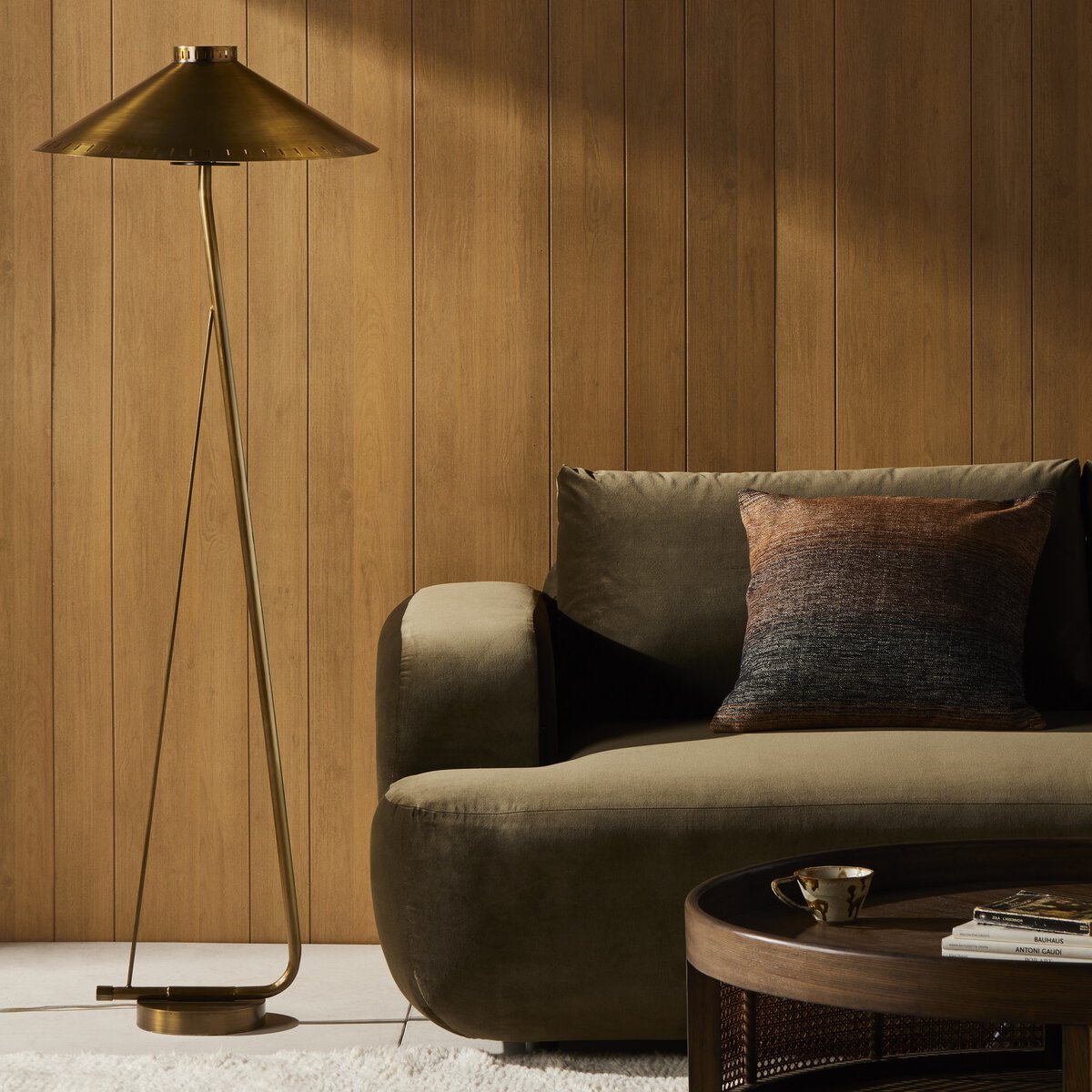 Modern Aragon Floor Lamp - Adjustable Height LED Standing Light for Living Room, Bedroom & Office - Warm White & Cool White Light Modes - Perfect for Reading, Relaxing & Ambient Lighting