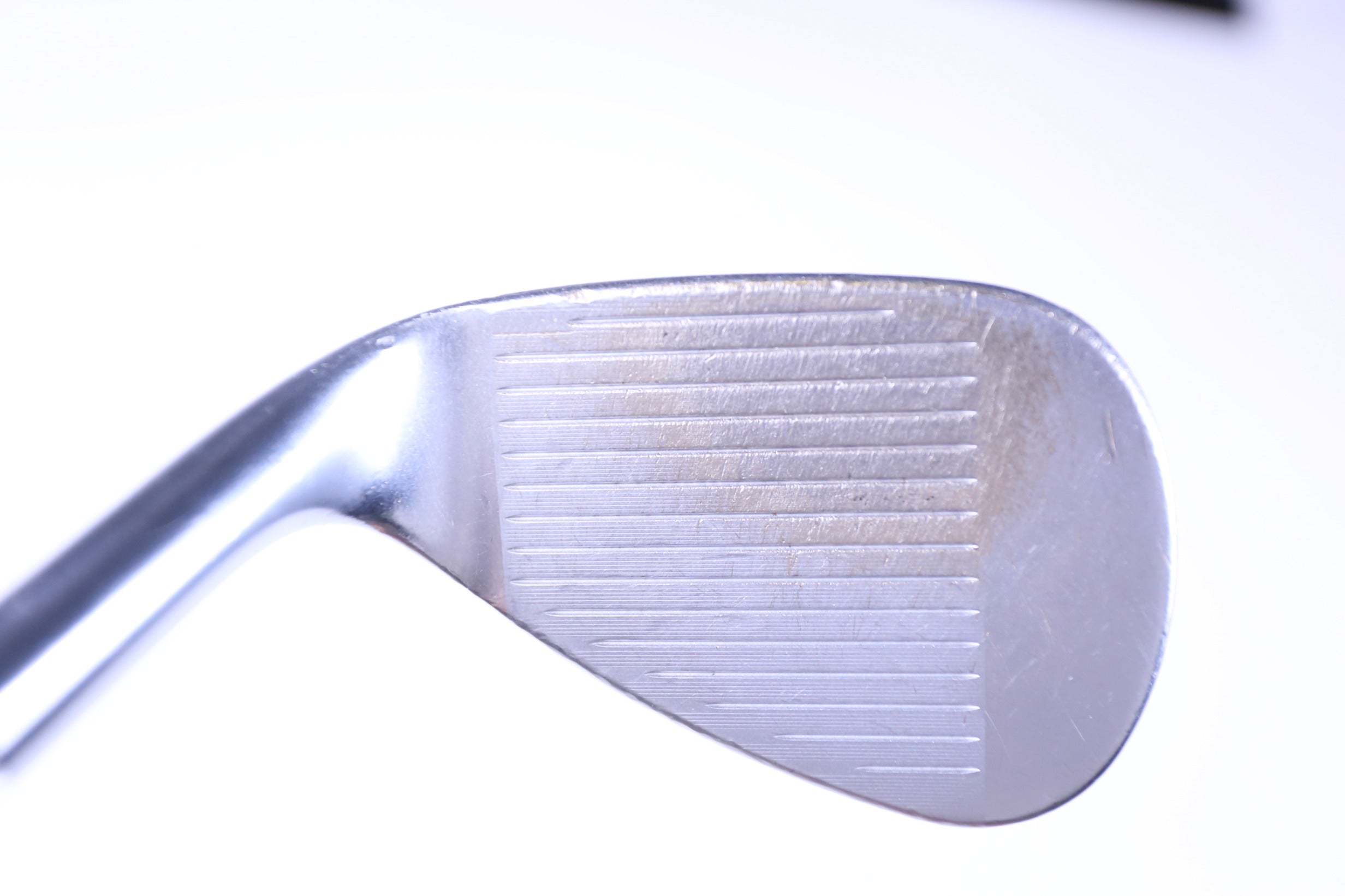 Callaway Jaws MD5 Raw Sand Wedge 56° Stiff Flex Right Hand Golf Club - Perfect for Bunker Shots & Short Game Performance