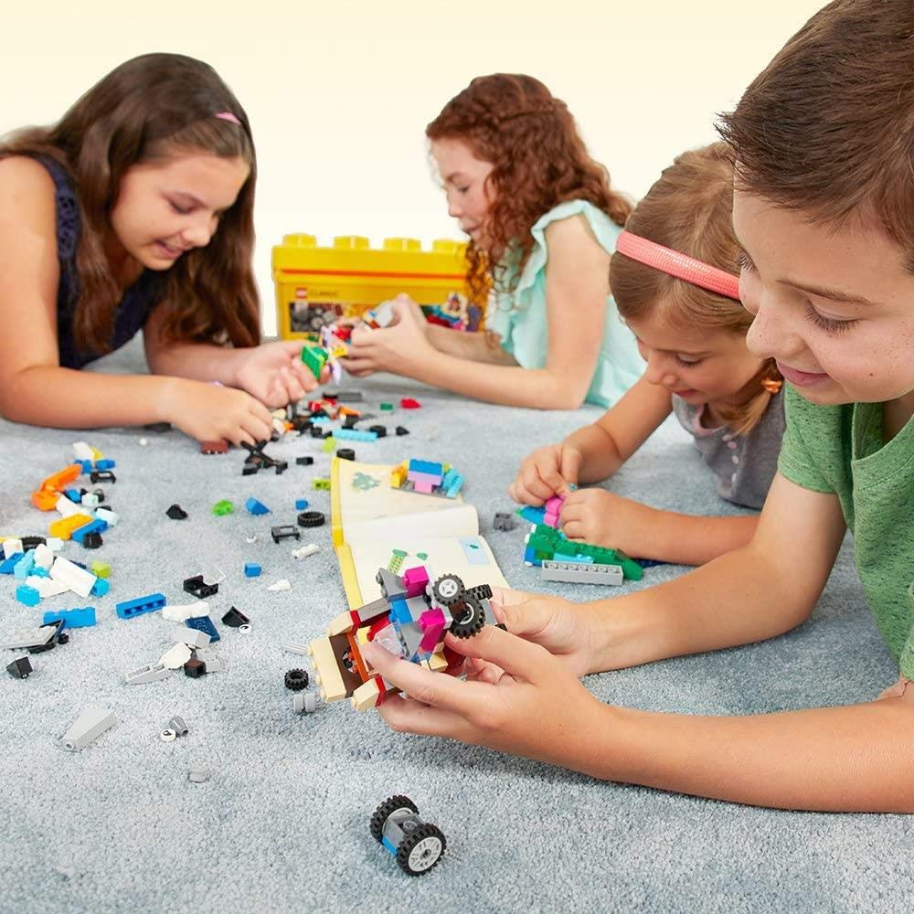 LEGO 10696 Classic Medium Creative Brick Box with Green Base, Cars & Animals - Building Toy for Kids Ages 4+ | STEM Learning, Birthday Gift & Creative Play for Preschoolers