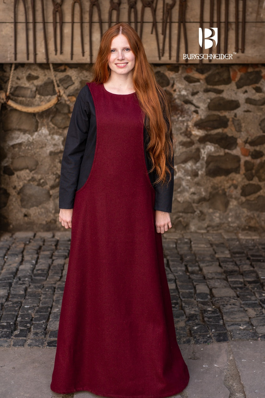 Wool Surcoat Albrun Red - Medieval Renaissance Costume for LARP, Cosplay & Historical Reenactment