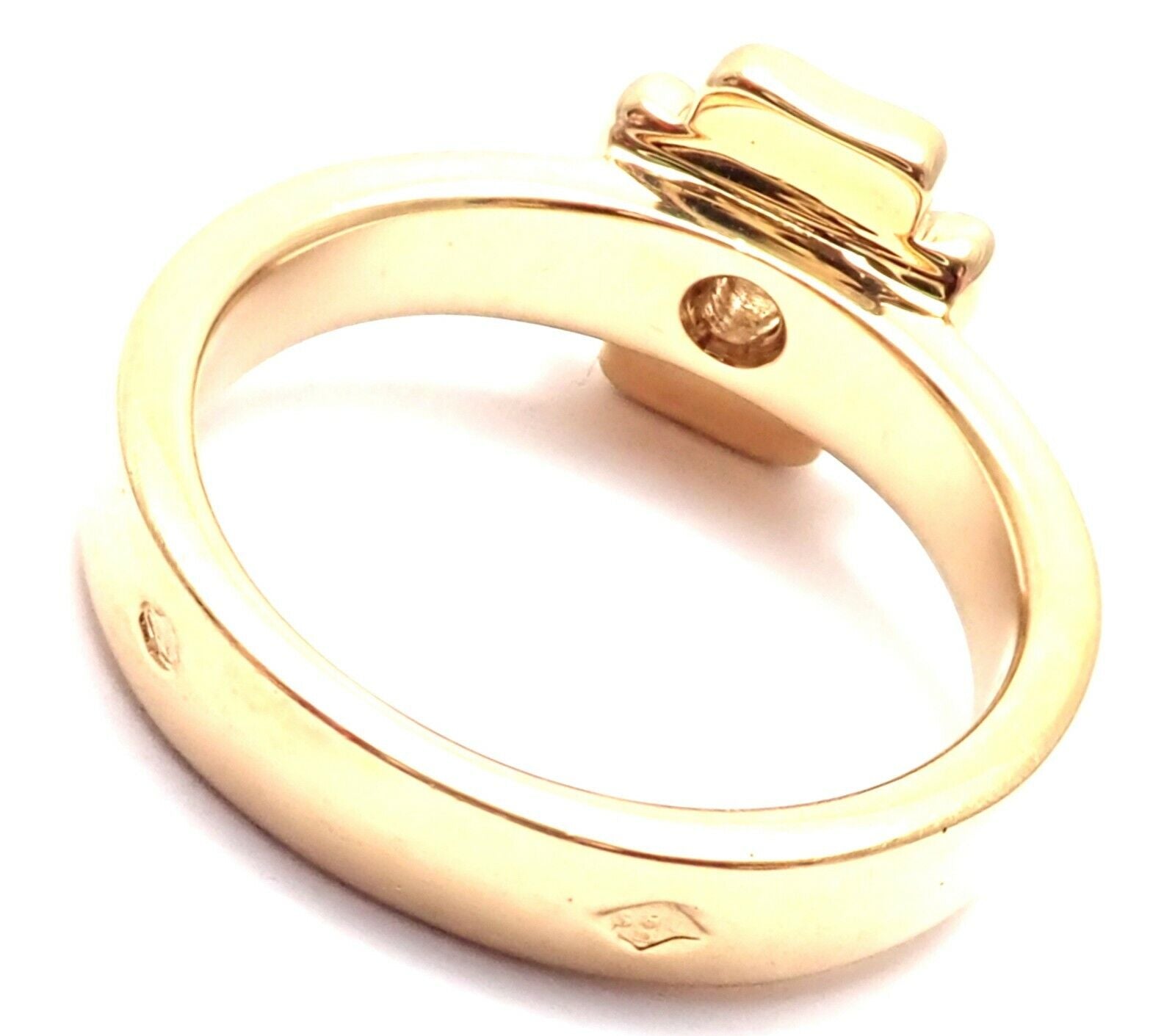 Luxury Chanel 18k Yellow Gold Diamond Four Leaf Clover Ring for Women - Elegant Jewelry Gift for Anniversary, Birthday & Special Occasions