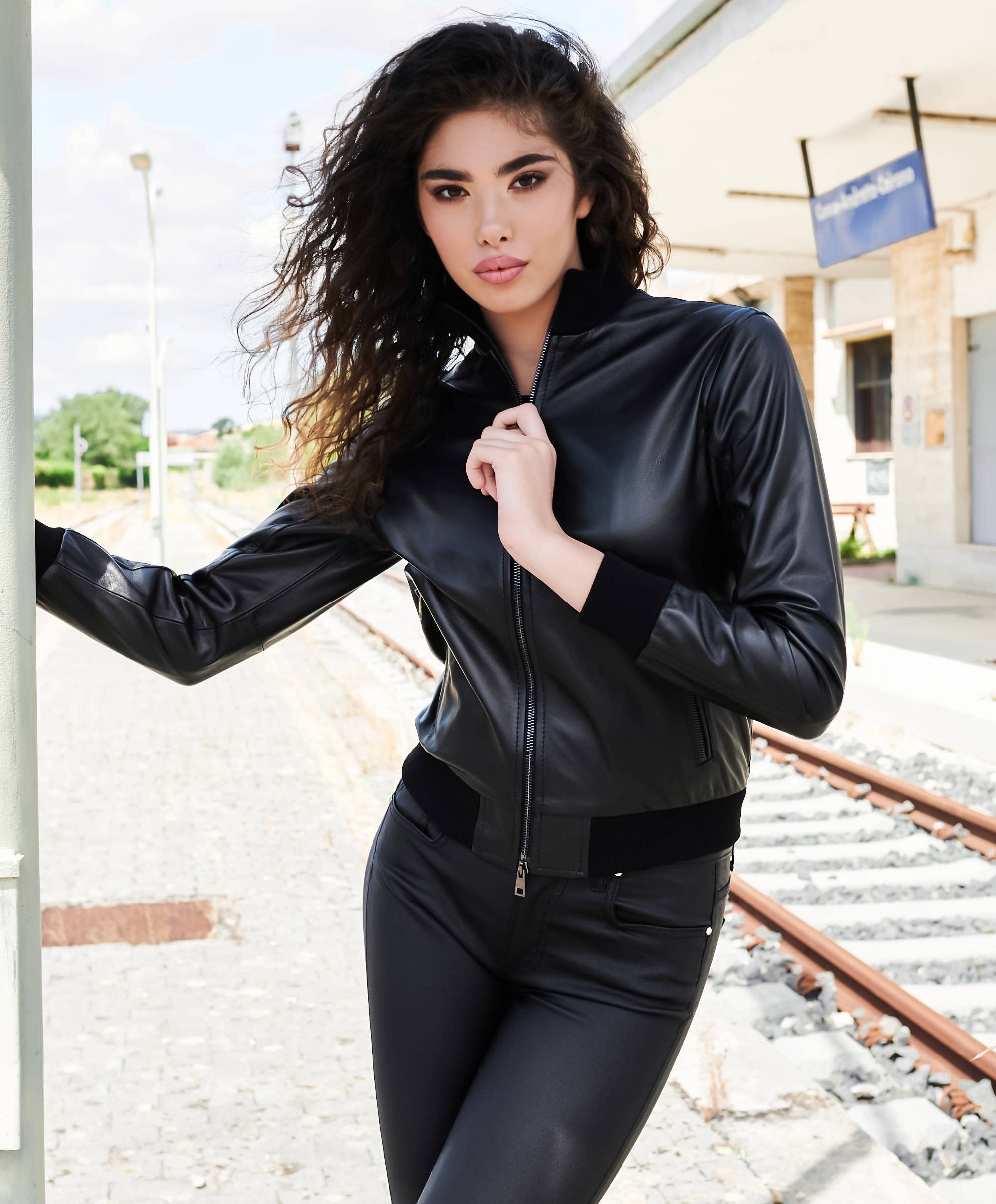 D'Arienzo Black Leather Bomber Jacket for Women | Made in Italy | Spring Motorcycle Jacket | Genuine Leather | Size XXS | Perfect for Casual Outings & Motorcycle Rides
