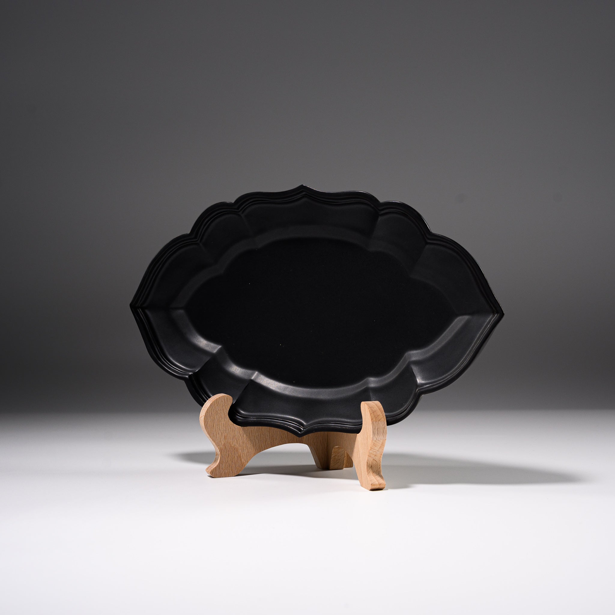 Handmade USUKIYAKI Oval Ceramic Plate - Ryoka Black Japanese Pottery for Sushi, Sashimi & Fine Dining | Authentic Utsuki-Yaki Tableware