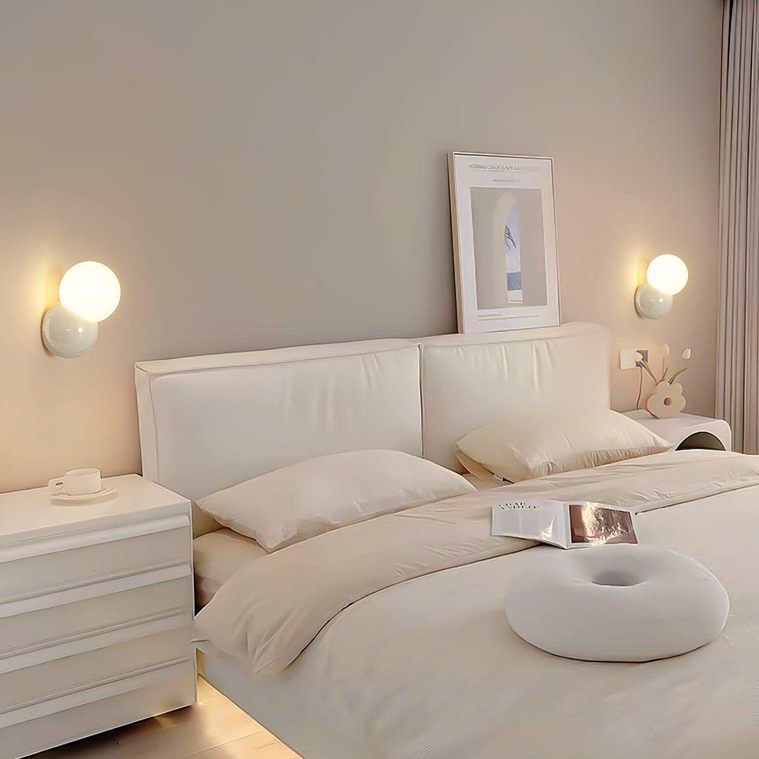 Modern Orb Wall Lamp - Sleek Round LED Sconce Light Fixture for Living Room, Bedroom, and Hallway Decor - Energy Efficient Indoor Lighting Solution