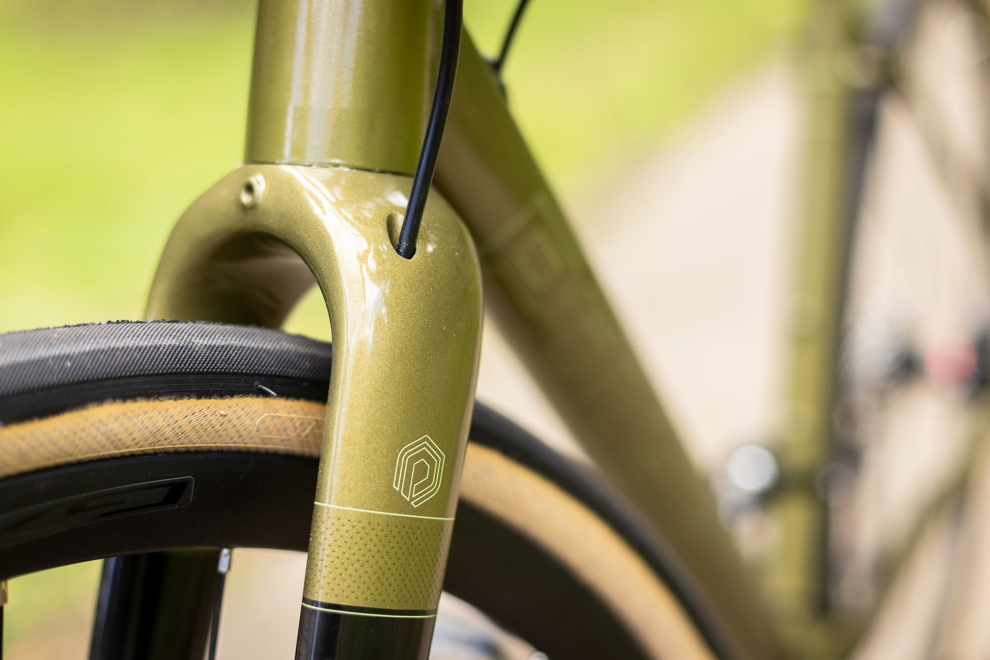 Polygon Path X5 Gravel Bike - Lightweight Aluminum Frame, Disc Brakes, Versatile for Road & Off-Road Cycling | Perfect for Commuting, Adventure Riding & Fitness Training