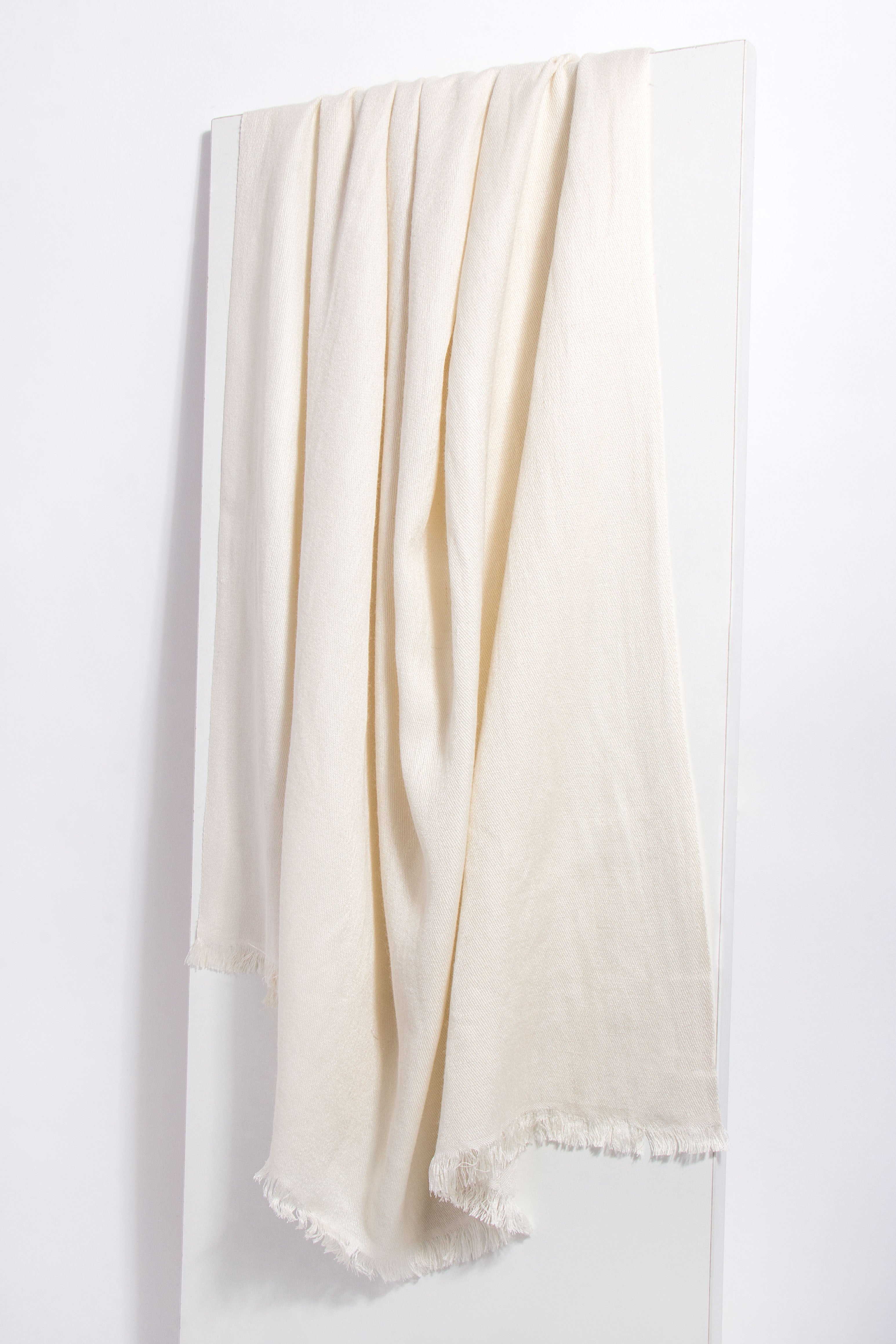 Luxury Cashmere Silk Scarf for Women - Soft Winter Wrap Shawl - Perfect for Office, Travel & Special Occasions