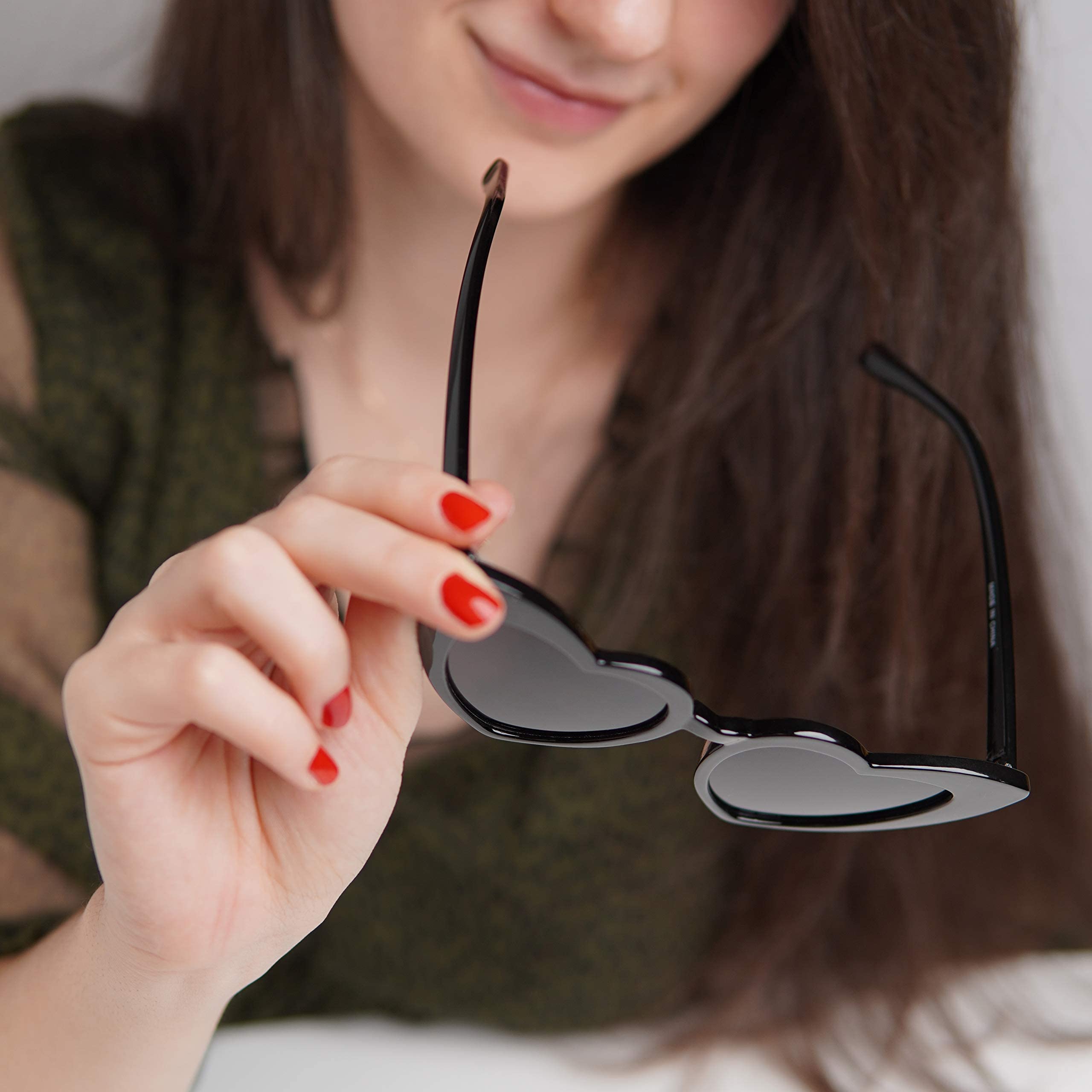 Heart-Shaped Sunglasses for Women - Cute & Trendy Bachelorette Party Favors, Bridesmaid Proposal Gifts - Perfect for Beach Weddings, Girls' Trips & Summer Outfits