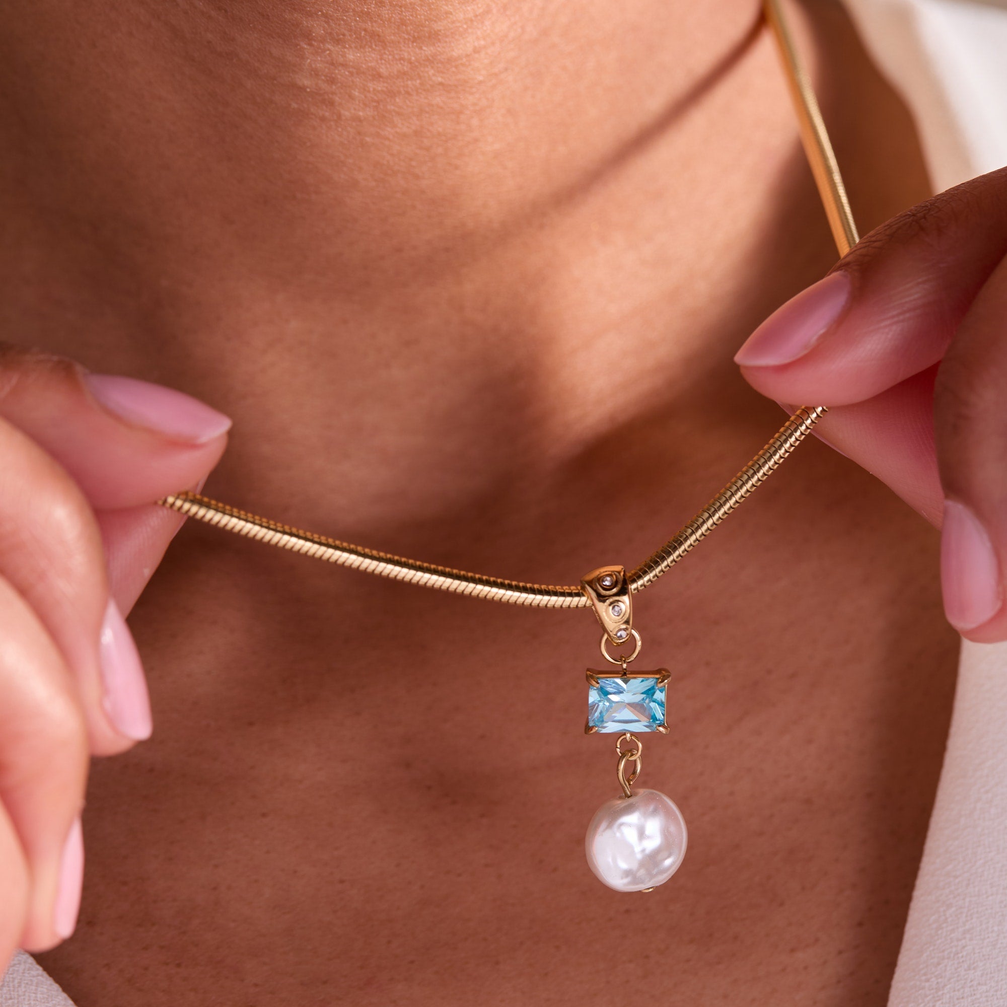 Elegant Coin Pearl Drop Pendant Necklace for Women - 18K Gold Plated Dainty Jewelry Gift for Birthday, Anniversary & Valentine's Day - Perfect for Weddings, Parties and Special Occasions