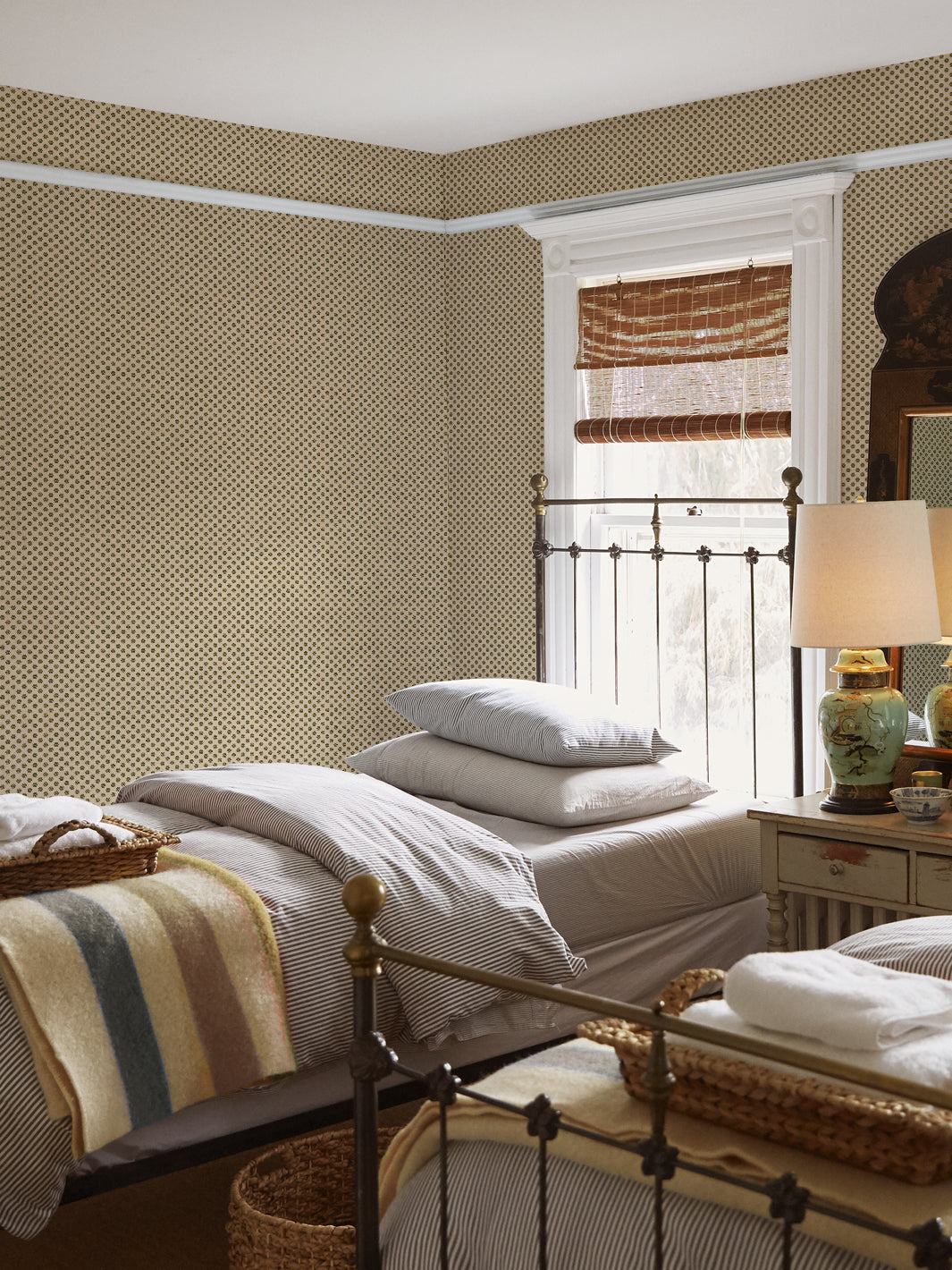 Chris Benz 'Ditsy Flower' Wallpaper - Green & Yellow Peel and Stick Wallpaper for Bedroom, Nursery, or Home Office Decor