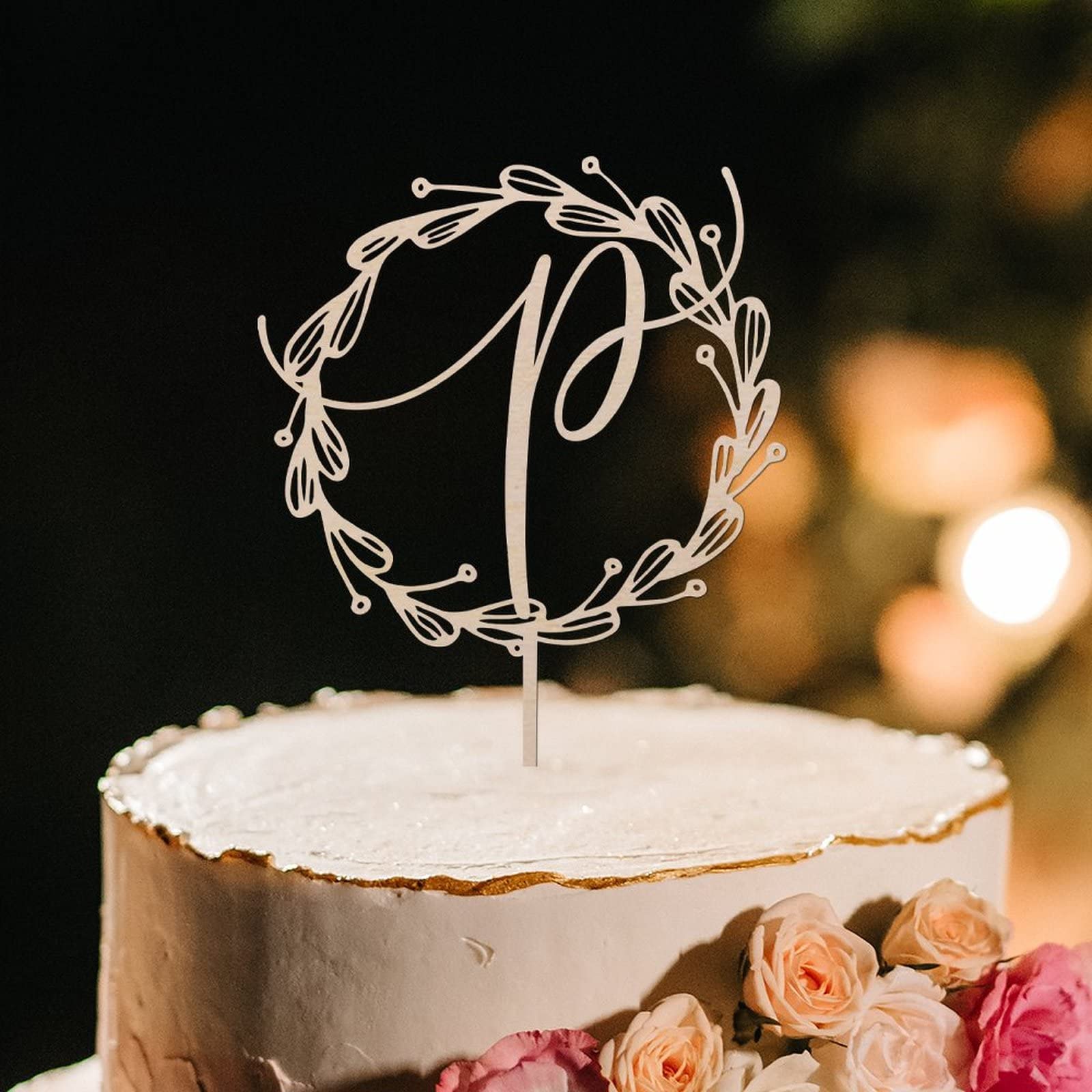 Personalized Wooden Monogram Cake Topper - Rustic Wreath Letter P for Wedding & Birthday Cake Decoration - Handmade Custom Initial Cake Decor (Design 07) | Perfect for Rustic Weddings, Birthday Parties & Anniversary Celebrations