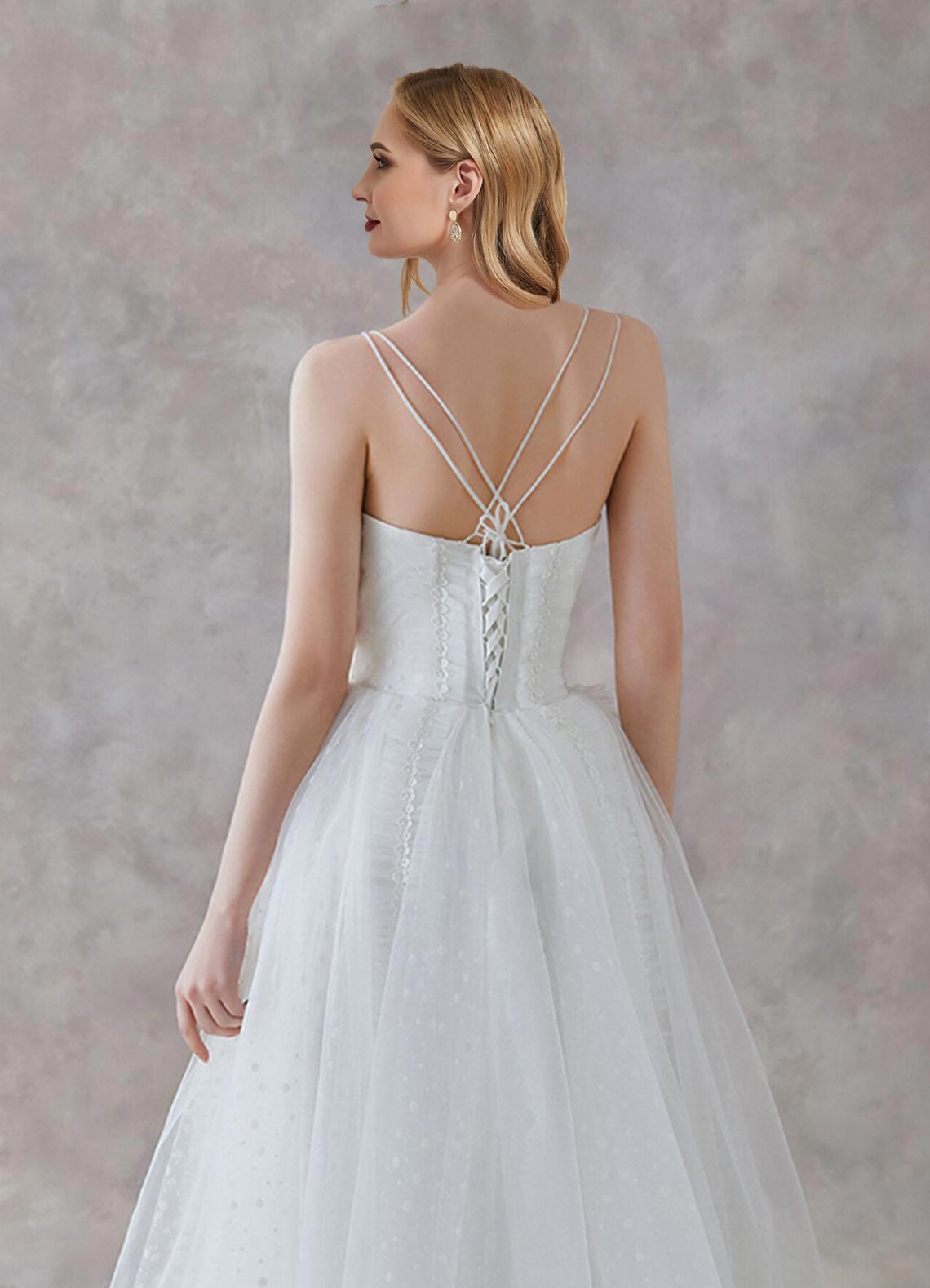 Elegant A-Line Sleeveless Sweetheart Neckline Illusion Wedding Dress for Bride - Perfect for Beach, Church and Garden Ceremonies