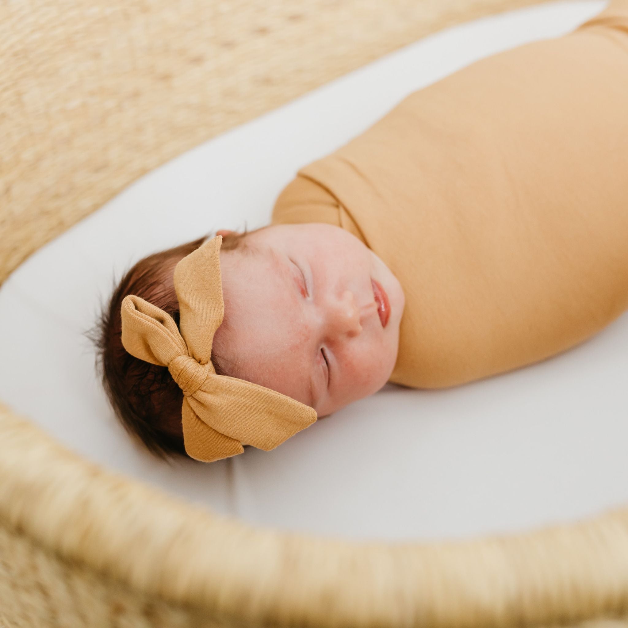 Classic Baby Hair Bow Headband for Girls - Elegant Dune Color - Perfect for Newborn, Toddler, and Kids' Outfits, Photo Shoots, and Special Occasions