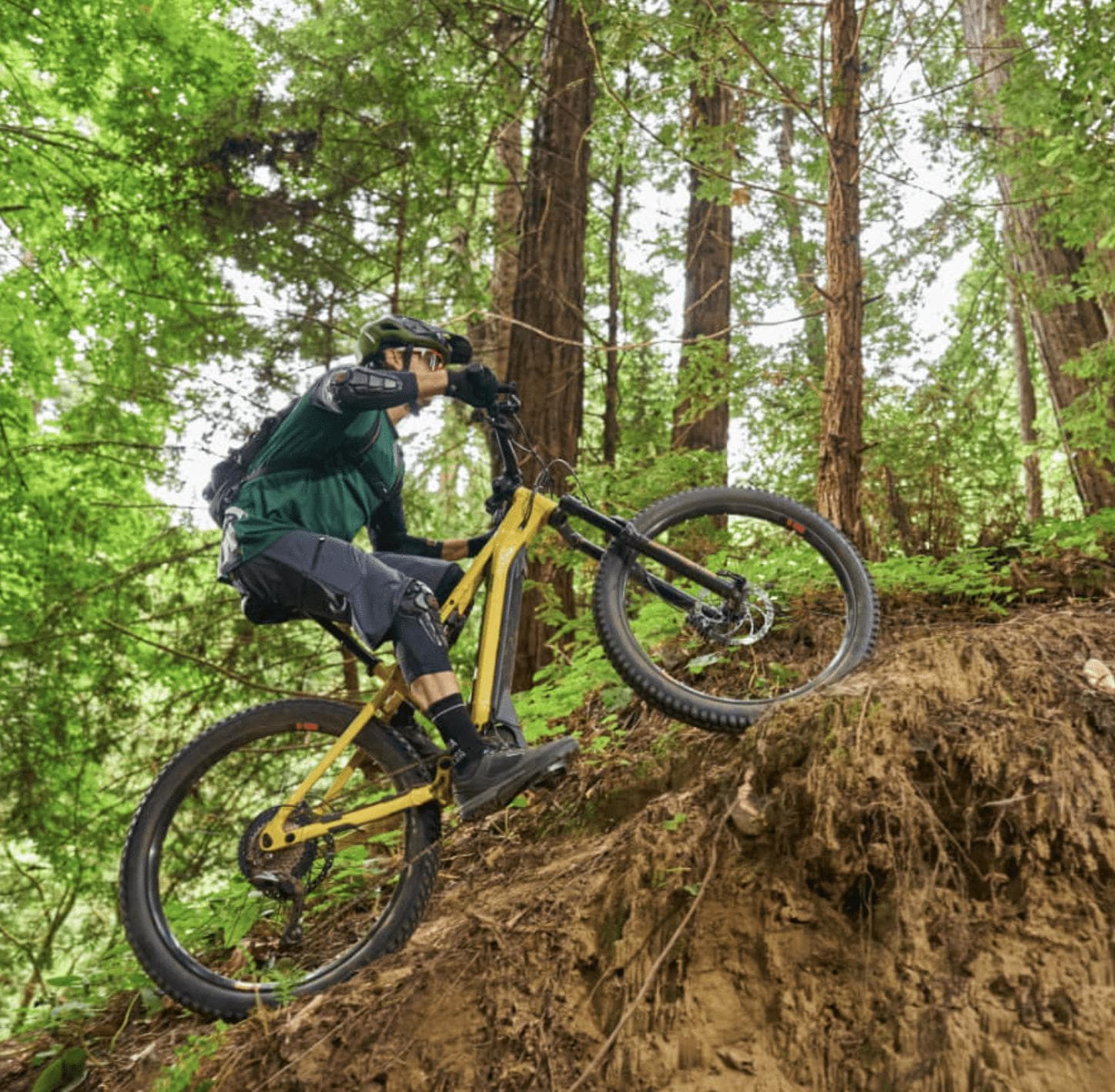Yamaha YDX-MORO Electric Mountain Bike - 500W Motor, 20MPH Top Speed, 50-Mile Range - Perfect for Off-Road Trails & Mountain Adventures
