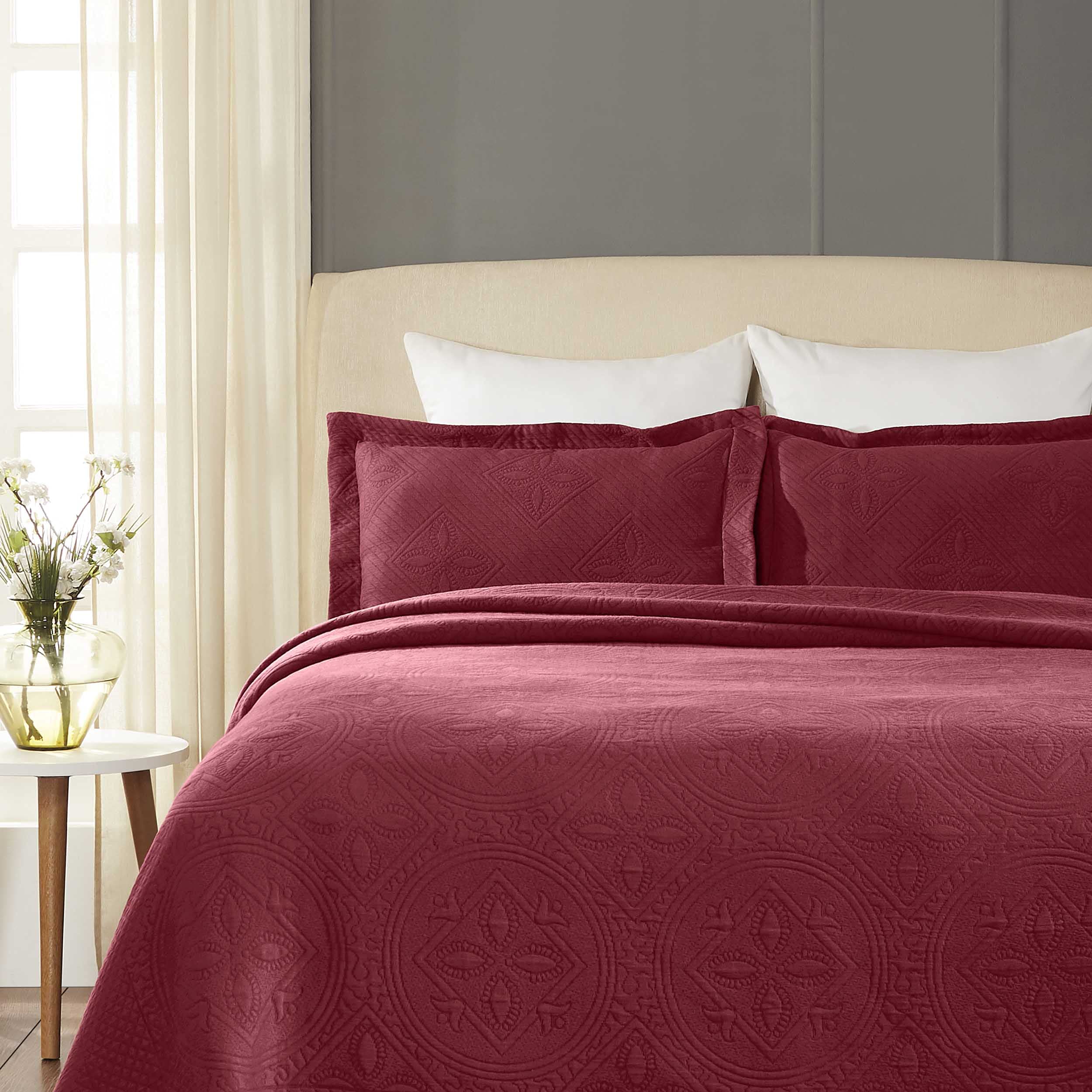 BLUENILEMILLS Blue Nile Mills Farmhouse Bedspread Set - Textured Cotton Celtic Circle Scalloped Quilt with Matching Shams | Farmhouse Style Bedding for Cozy Home Decor | Perfect for Guest Rooms, Master Bedrooms & Airbnb Stays