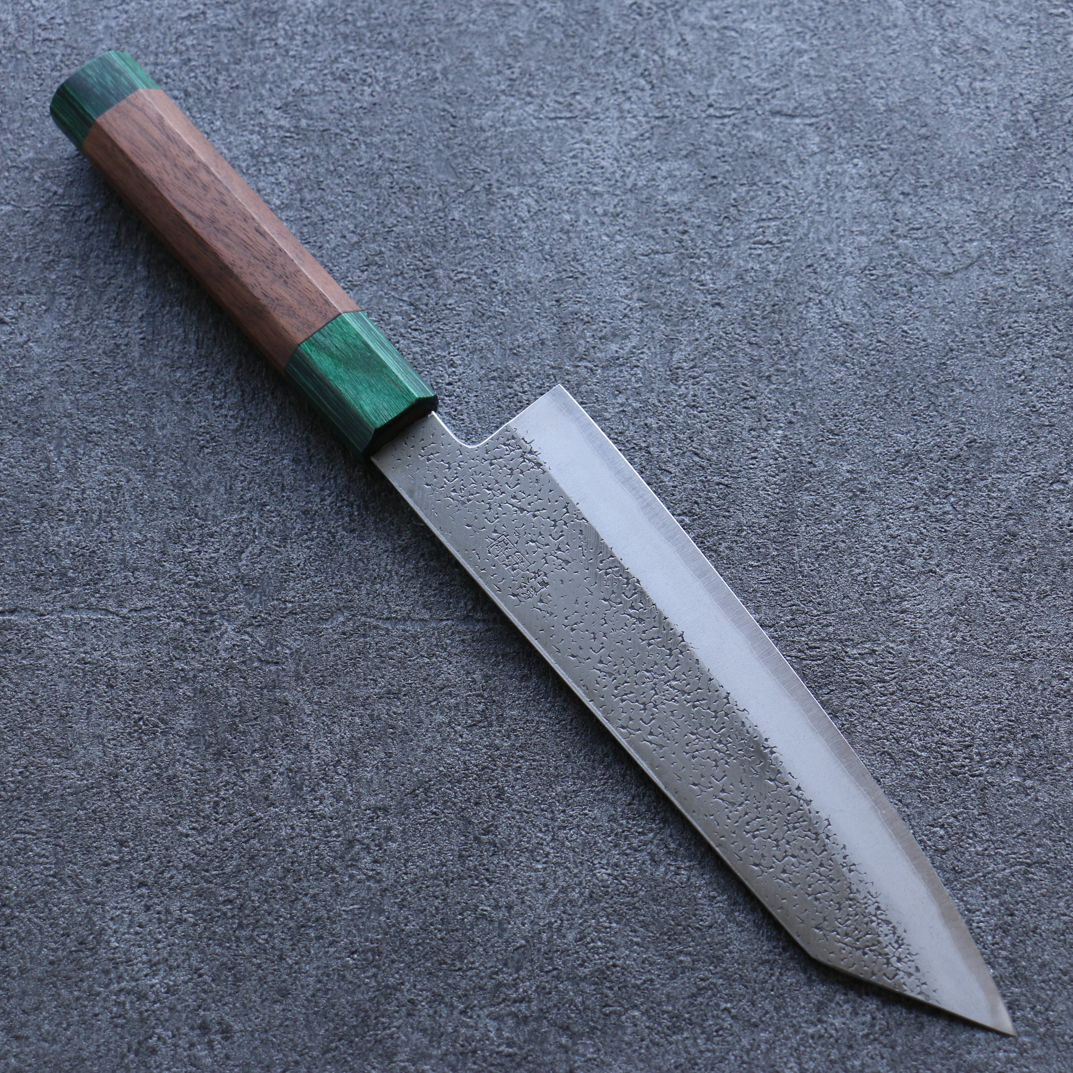 Seisuke Blue Super Hammered Bunka Knife 185mm - Walnut Handle with Double Green Pakka Wood - Japanese Kitchen Knife for Slicing, Dicing, and Chopping Vegetables, Meat, and Fish - Perfect for Home Chefs and Professional Cooks