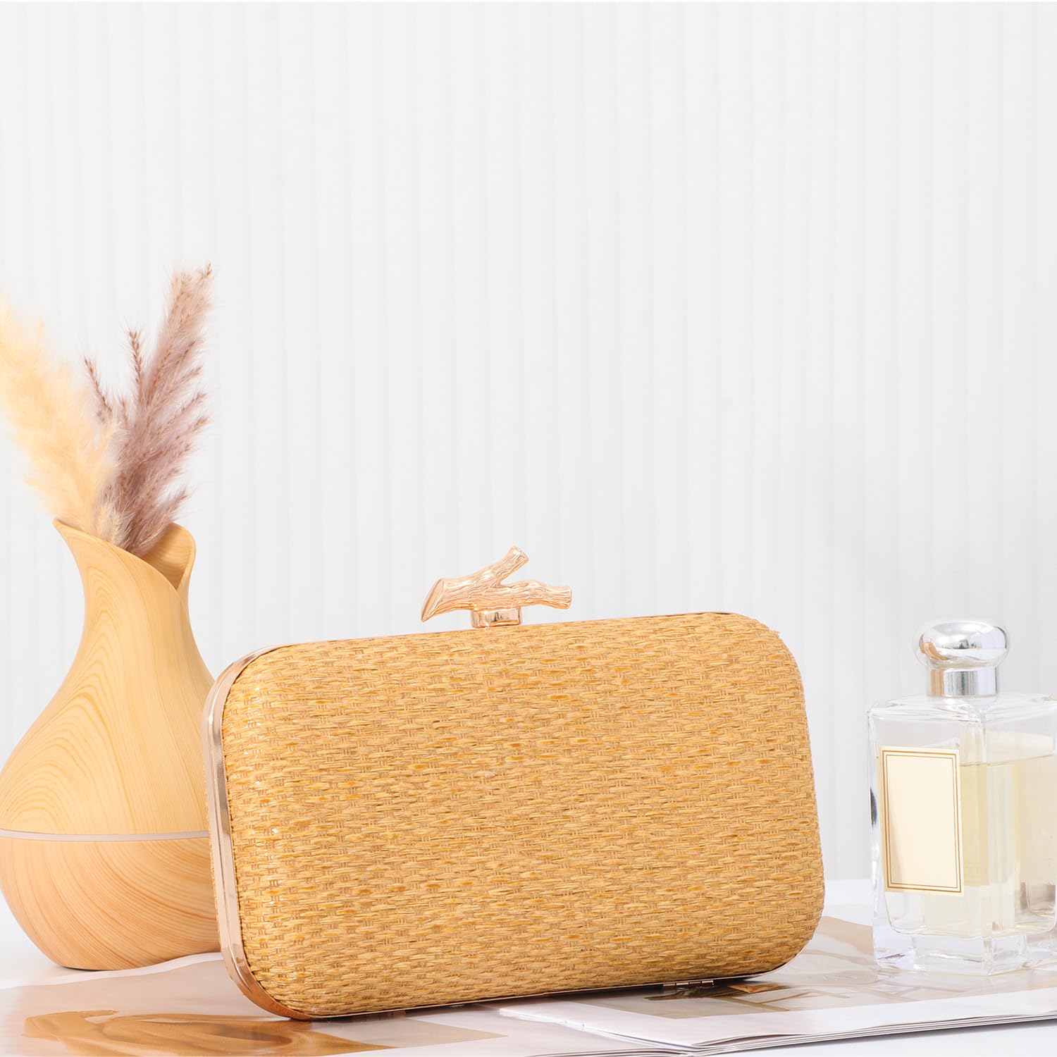 Elegant Woven Straw Clutch Purse for Women - Summer Evening Formal Handbag - Perfect for Weddings, Parties & Beach Events
