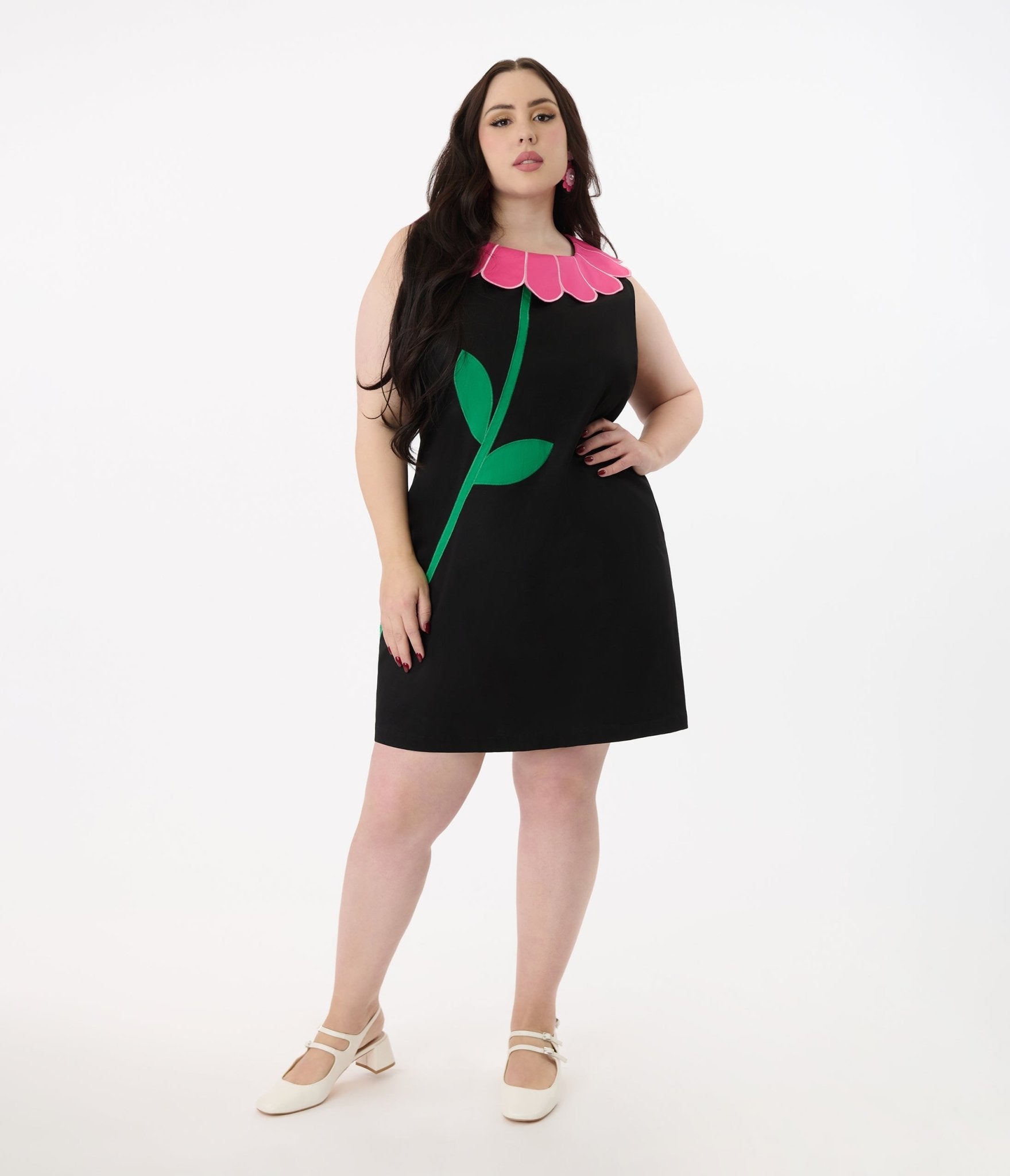 Smak Parlour Plus Size Black & Pink Petal Collar Cotton Shift Dress for Women - Flowy Comfortable Summer Dress for Casual Wear, Office & Special Occasions