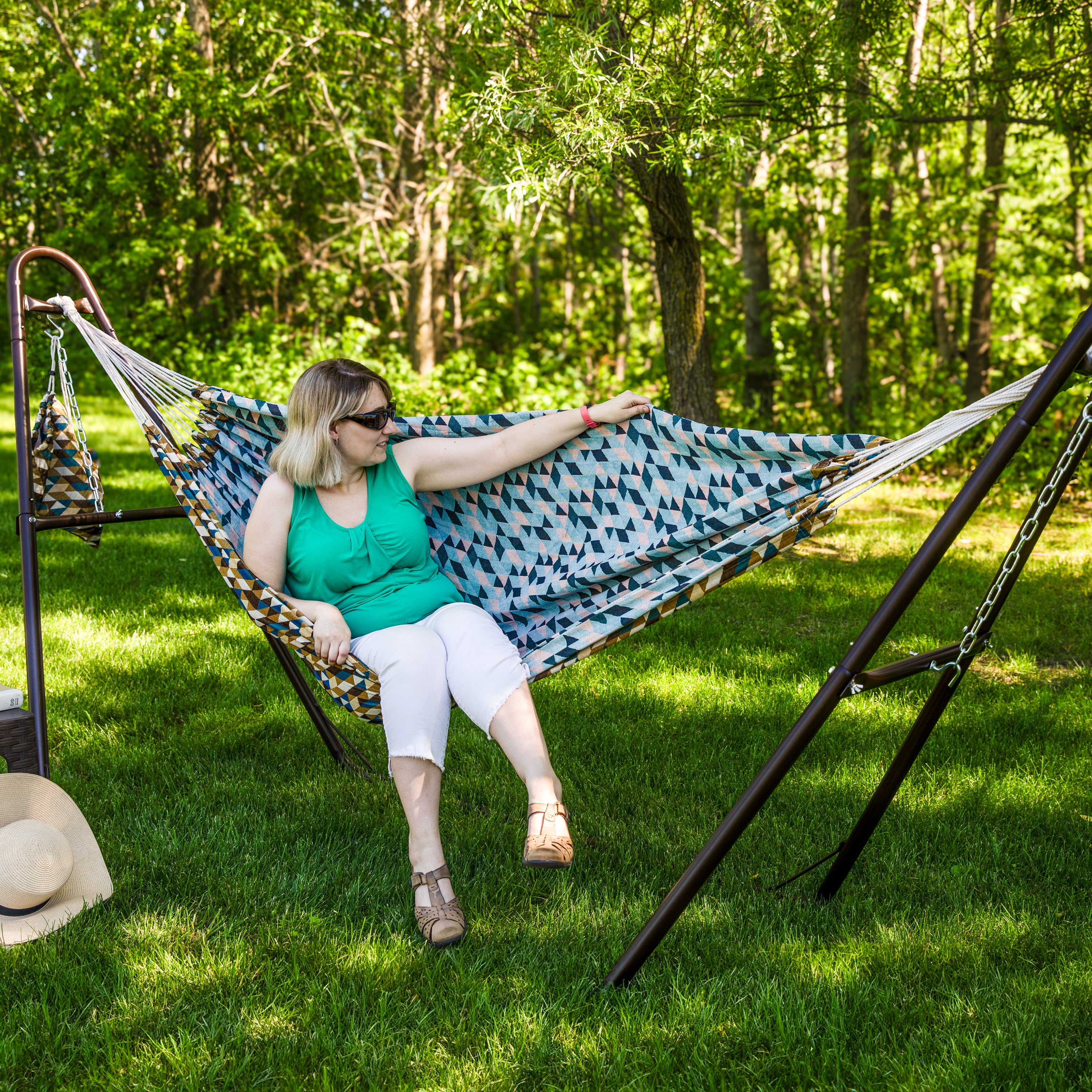 Sunnydaze Jacquard Double Outdoor Hammock - Heavy Duty & Weather Resistant for Backyard, Camping, Beach & Patio Relaxation