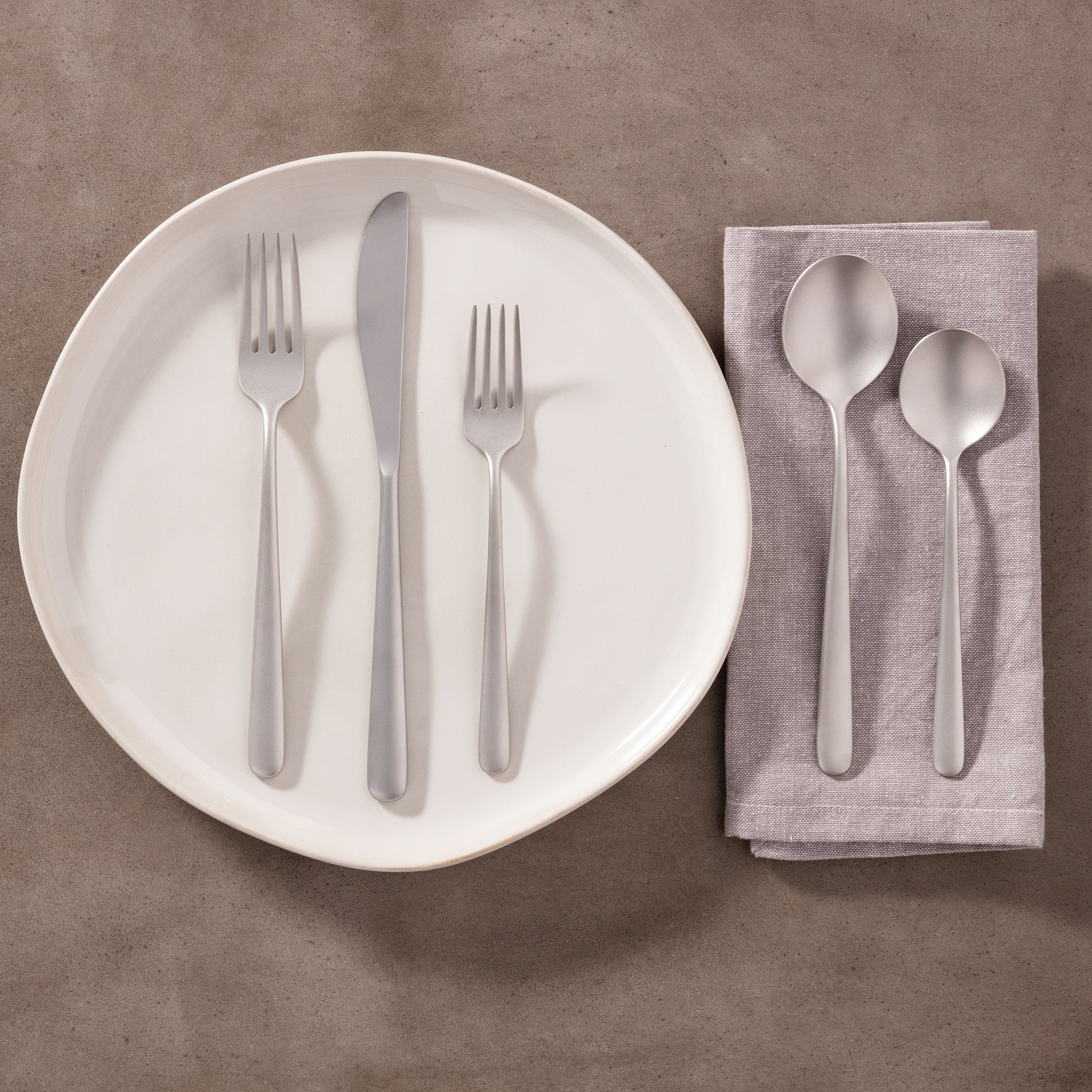 Lorenn Sand 20-Piece Stainless Steel Flatware Set - Elegant Dinnerware for Everyday Use & Formal Dining - Perfect for Restaurants, Weddings, and Home Entertaining