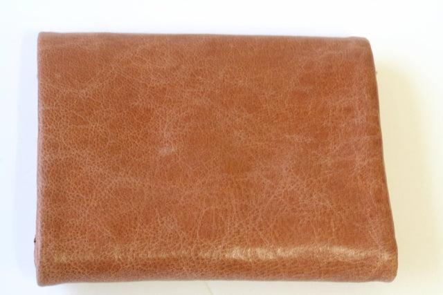 Vintage Fold Wallet in Antique Tan - Slim & Stylish Leather Bifold for Men & Women | Perfect for Everyday Use, Travel & Business