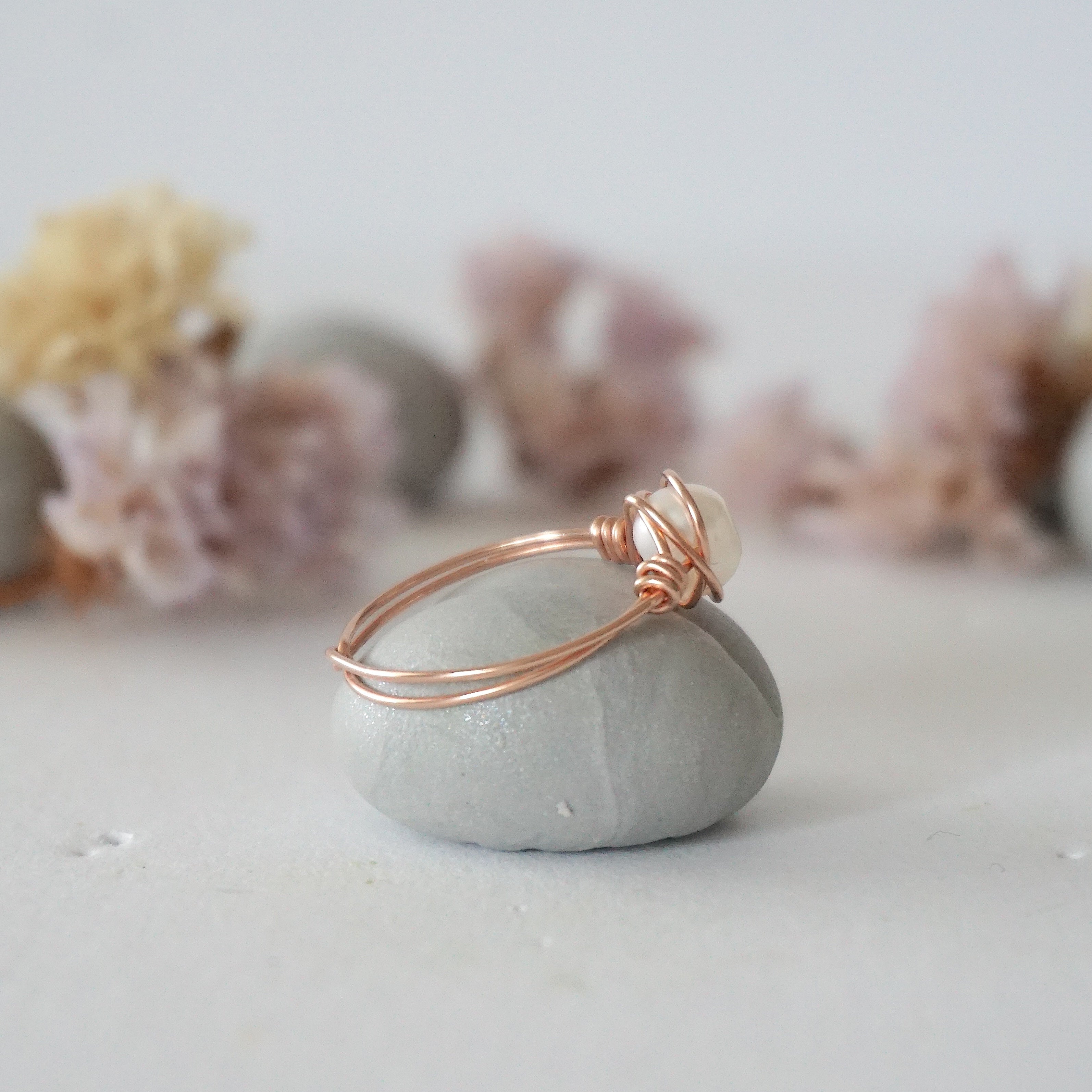 Elegant Rose Gold Classic Pearl Ring for Women - Perfect for Weddings, Anniversaries & Special Occasions