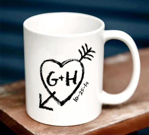 Personalized 15 oz Coffee Mug with Initials & Heart Arrow Design - Perfect for Gifts, Office Use, and Daily Coffee Lovers
