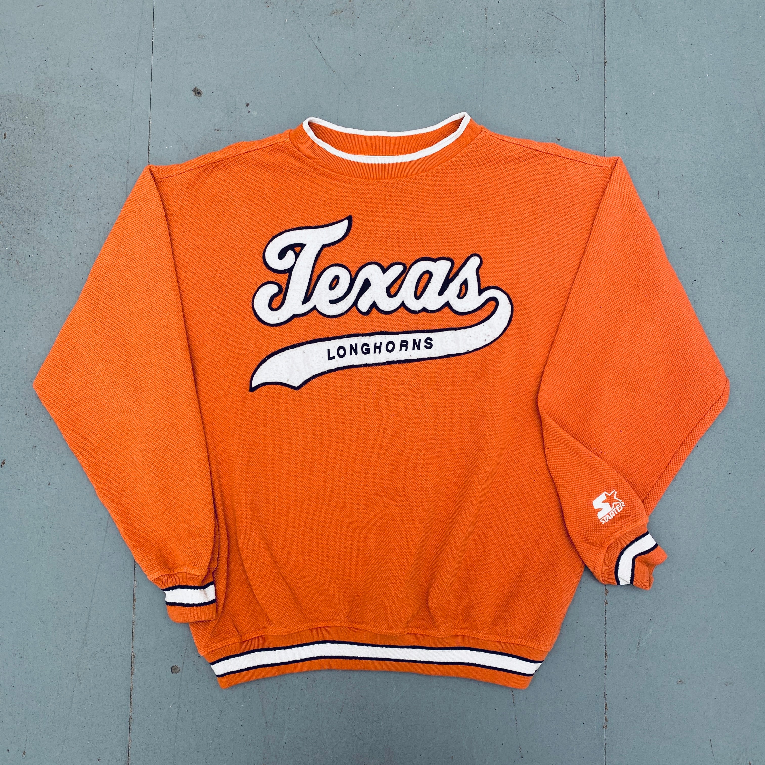 Vintage 1990s Texas Longhorns Stitched Script Starter Sweatshirt - Long Sleeve Pullover for Men (L/XL) - Perfect for Game Day, College Sports & Retro Fashion