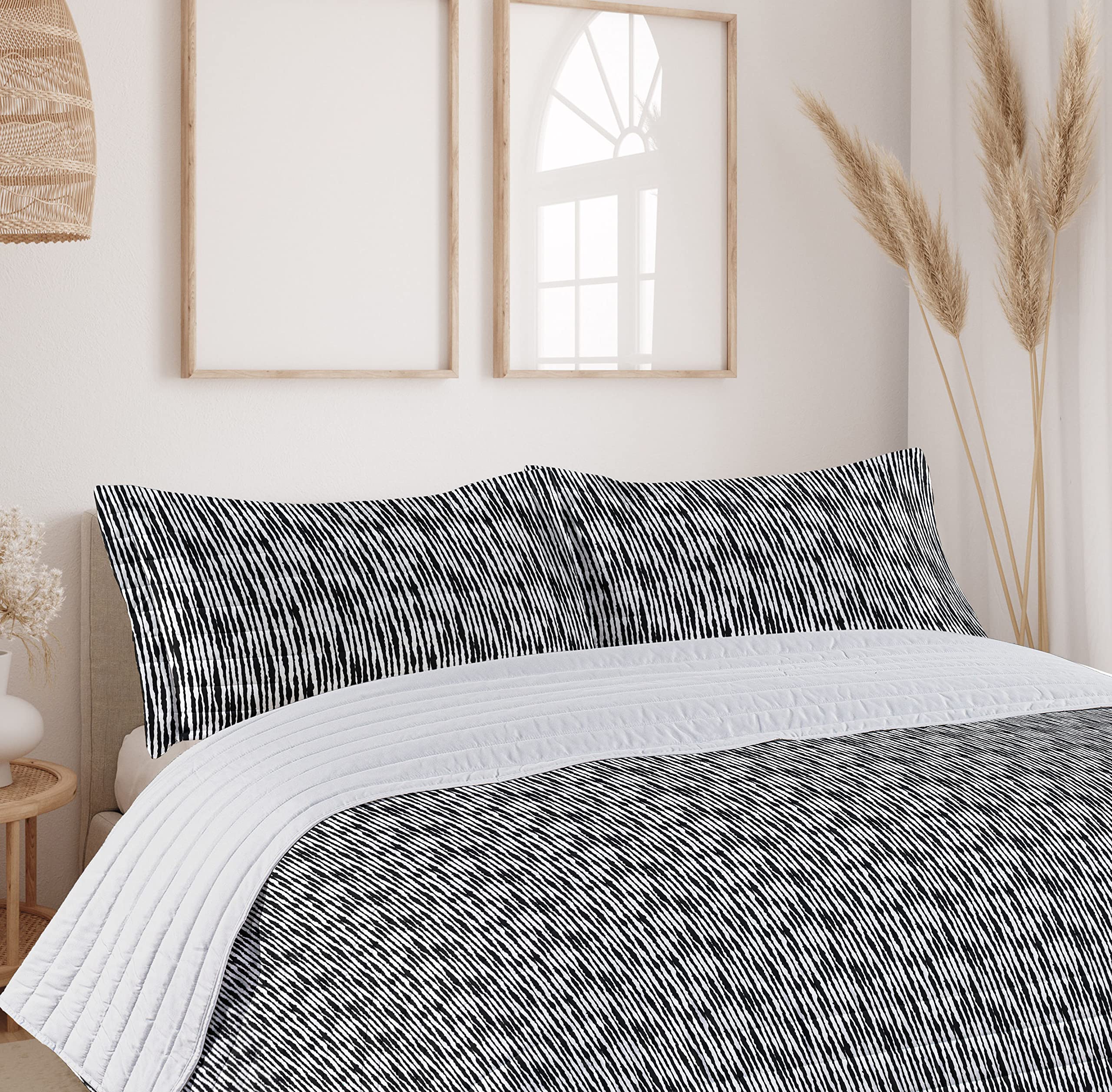 Ambesonne Aztec Boho Microfiber King Size Bedspread Set - Monochrome Abstract Geometric Pattern with Pillow Shams & Comforter, Soft Bedding for Modern Boho Chic Bedroom Decor (White & Black)