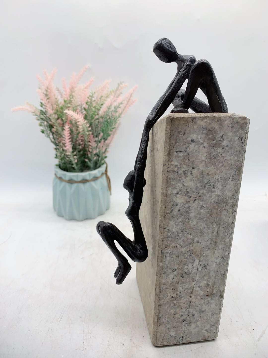 Industrial Abstract Cast Iron Couple Sculpture - Man Lifting Woman Art Piece - Modern Love Gift for Anniversaries - Rustic Home Decor for Farmhouse, Bedroom, Living Room - Perfect for Wedding Gifts & Romantic Home Accents