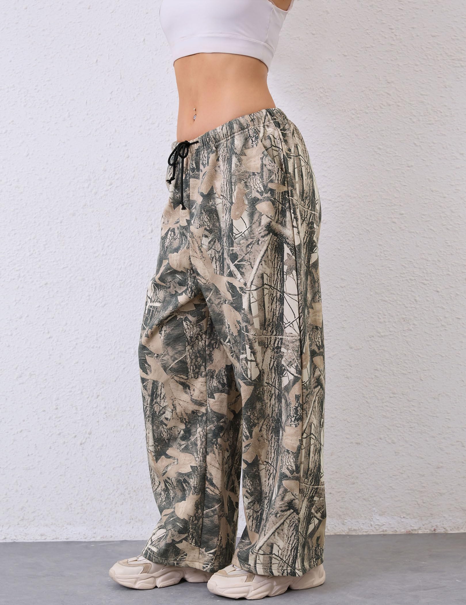 Women's High Waisted Camo Sweatpants - Wide Leg Fleece Joggers with Drawstring & Pockets | Casual Lounge Pants for Yoga, Running Errands & Streetwear Fashion