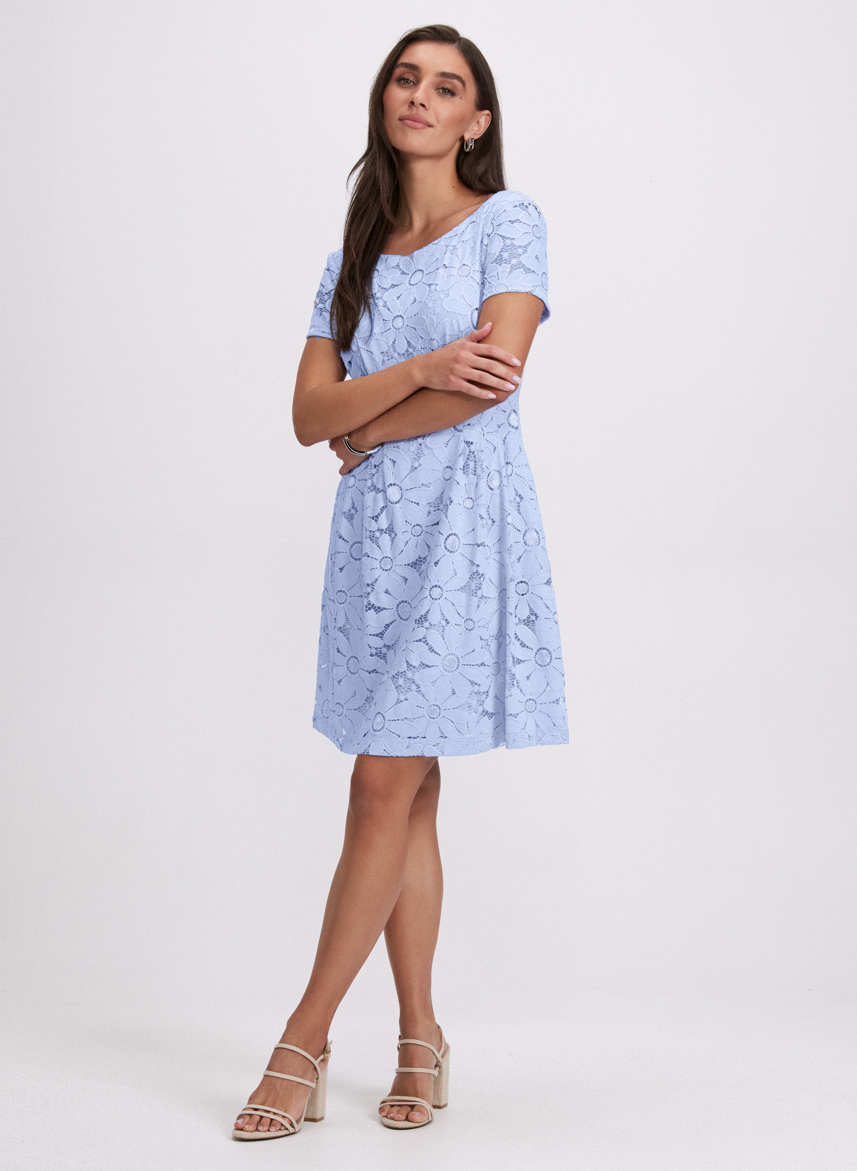 Elegant Daisy Lace Summer Dress for Women - Floral Boho Maxi Dress for Beach, Wedding & Party Occasions